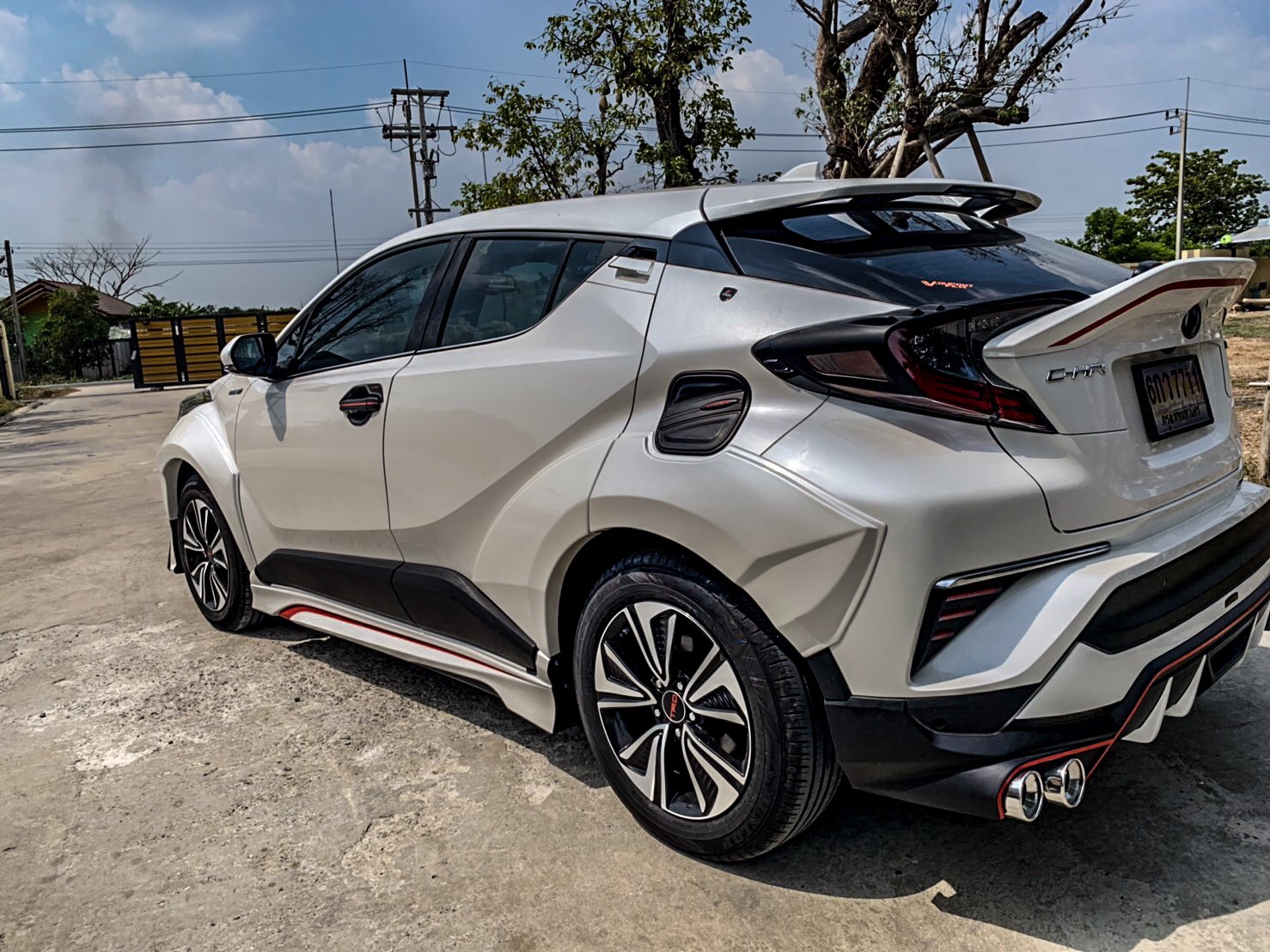 Toyota CH-R Lambo 2018 body kits by Amotriz