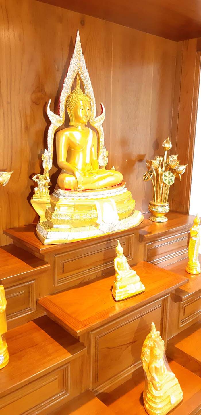 ตู้พระโมเดิร์นไม้สักทองรุ่นโมรอล moral