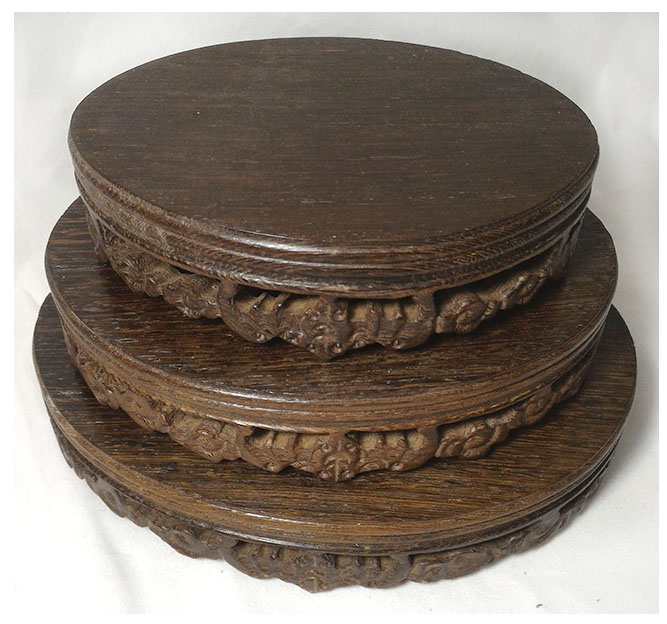 กี๋หรือฐานไม้สไตล์จีนขนาดเล็ก ทรงรี ลายค้างคาว เริ่มตัวละ