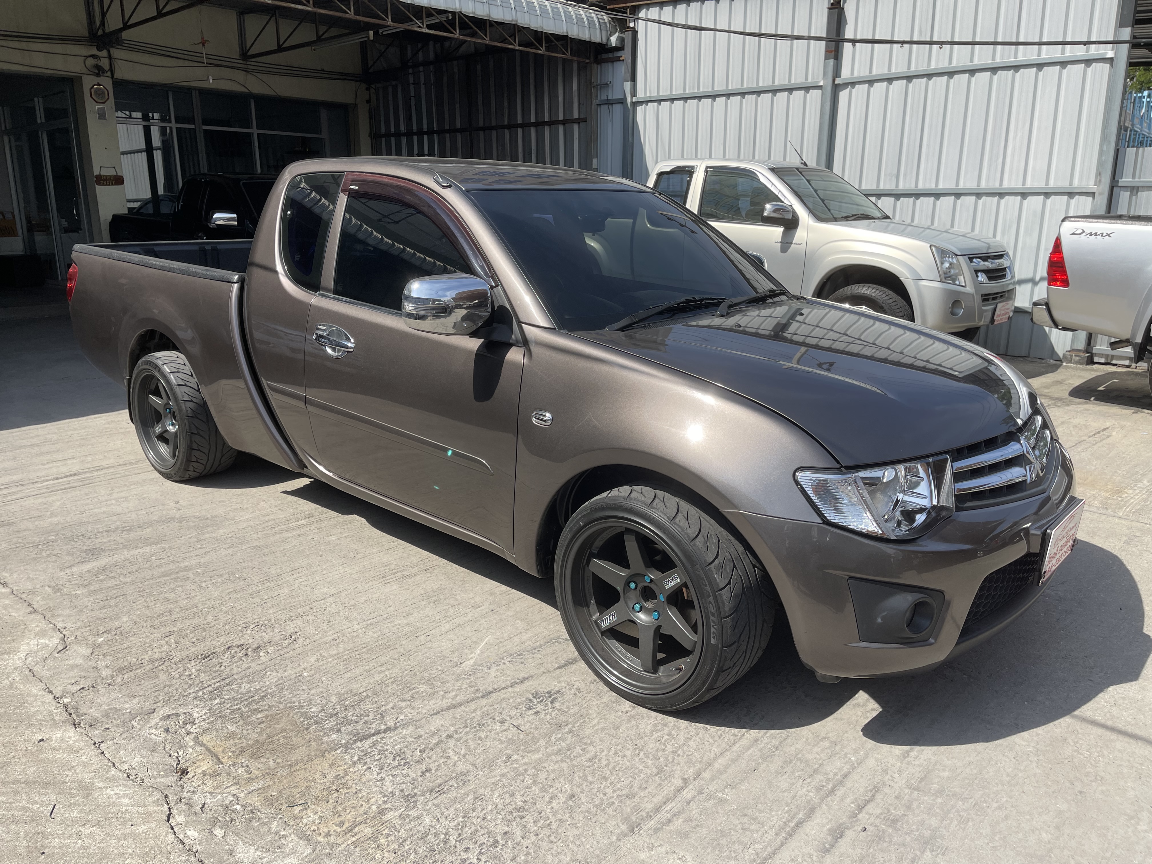Mitsubishi Triton Cab 2.5 GLX 2014 เงิน
