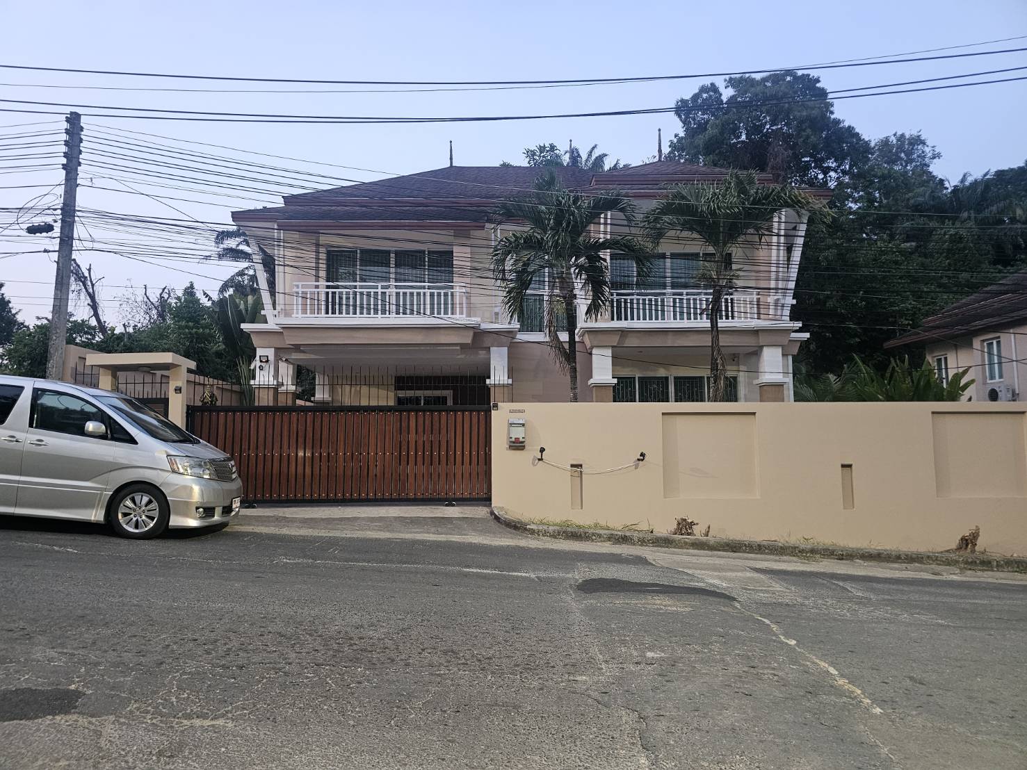 For Rent : Ratsada, 2-Storey House, 4 bedrooms 4 bathrooms