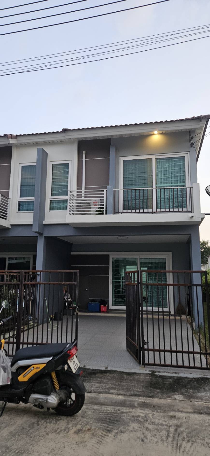 For Rent : Kuku-Ratsada, 2-Story Town House, 3 bedrooms 2 bathrooms