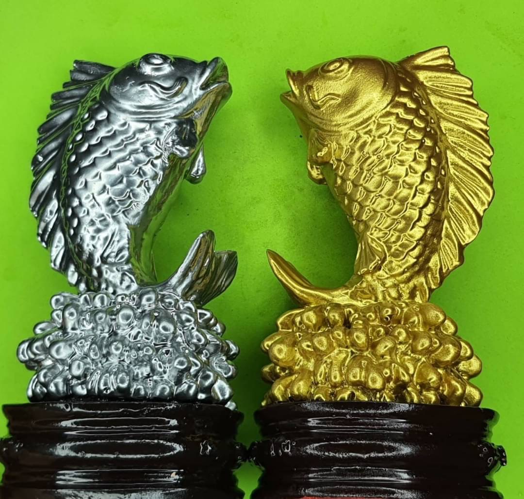 ของนำโชค ปลาหลีฮื้อ ชุดคู่ สีเงิน สีทอง สิริมงคล โชคลาภ โชคดี ค้าขาย ฮวงจุ้ย