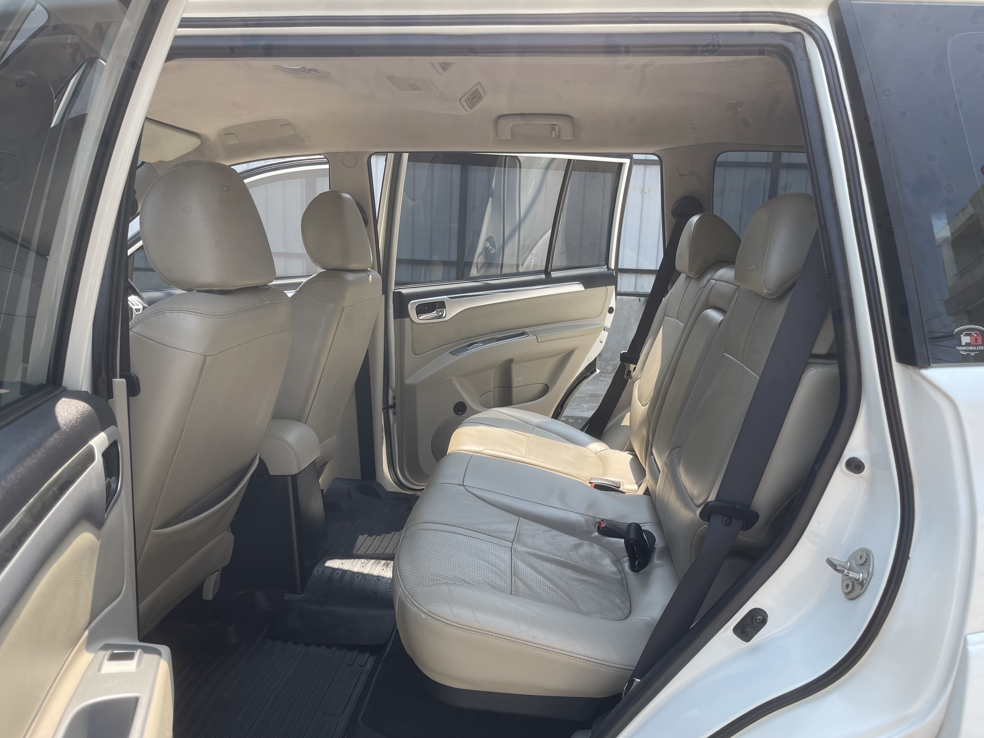 Mitsubishi Pajero Sport 2.5 GT 4WD At 2013 ขาวมุก