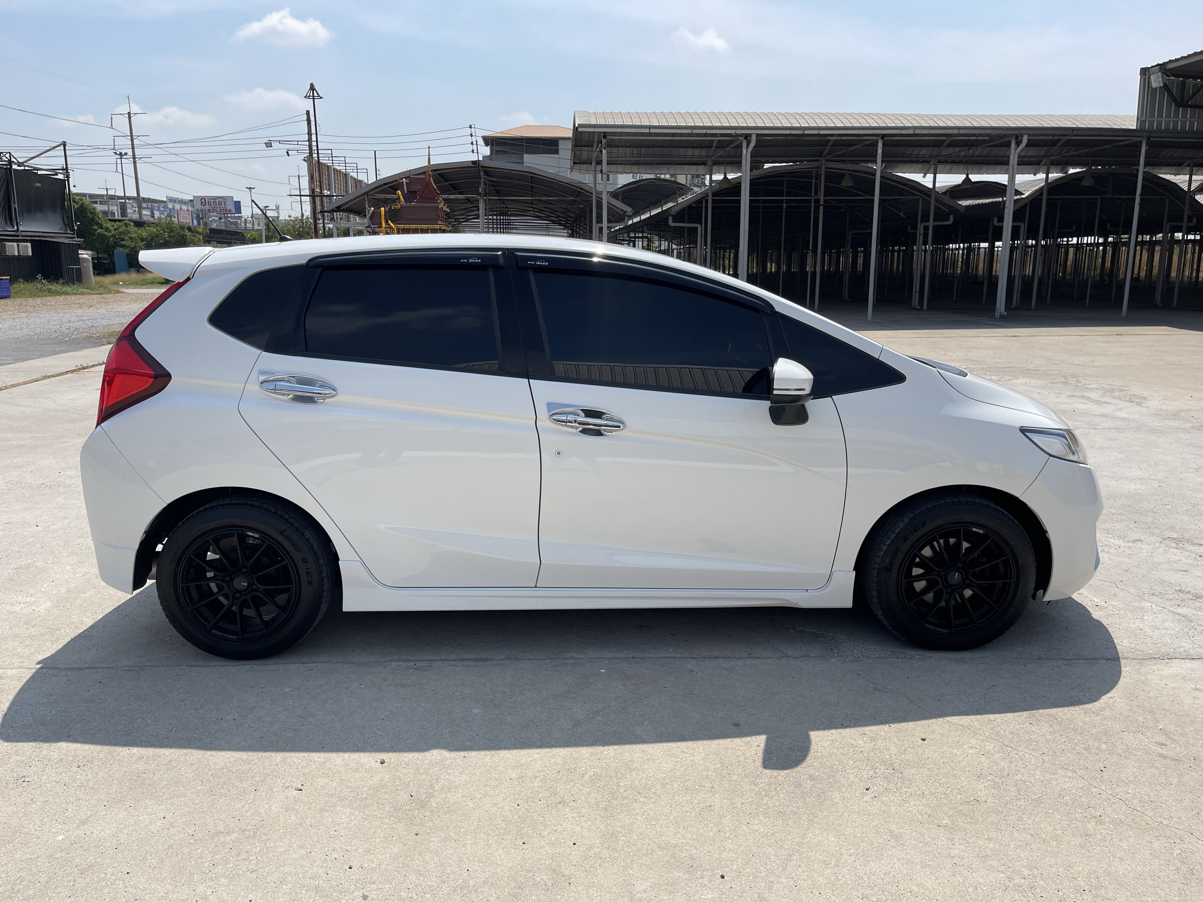 Honda Jazz 1.5 SV At 2016 ขาว