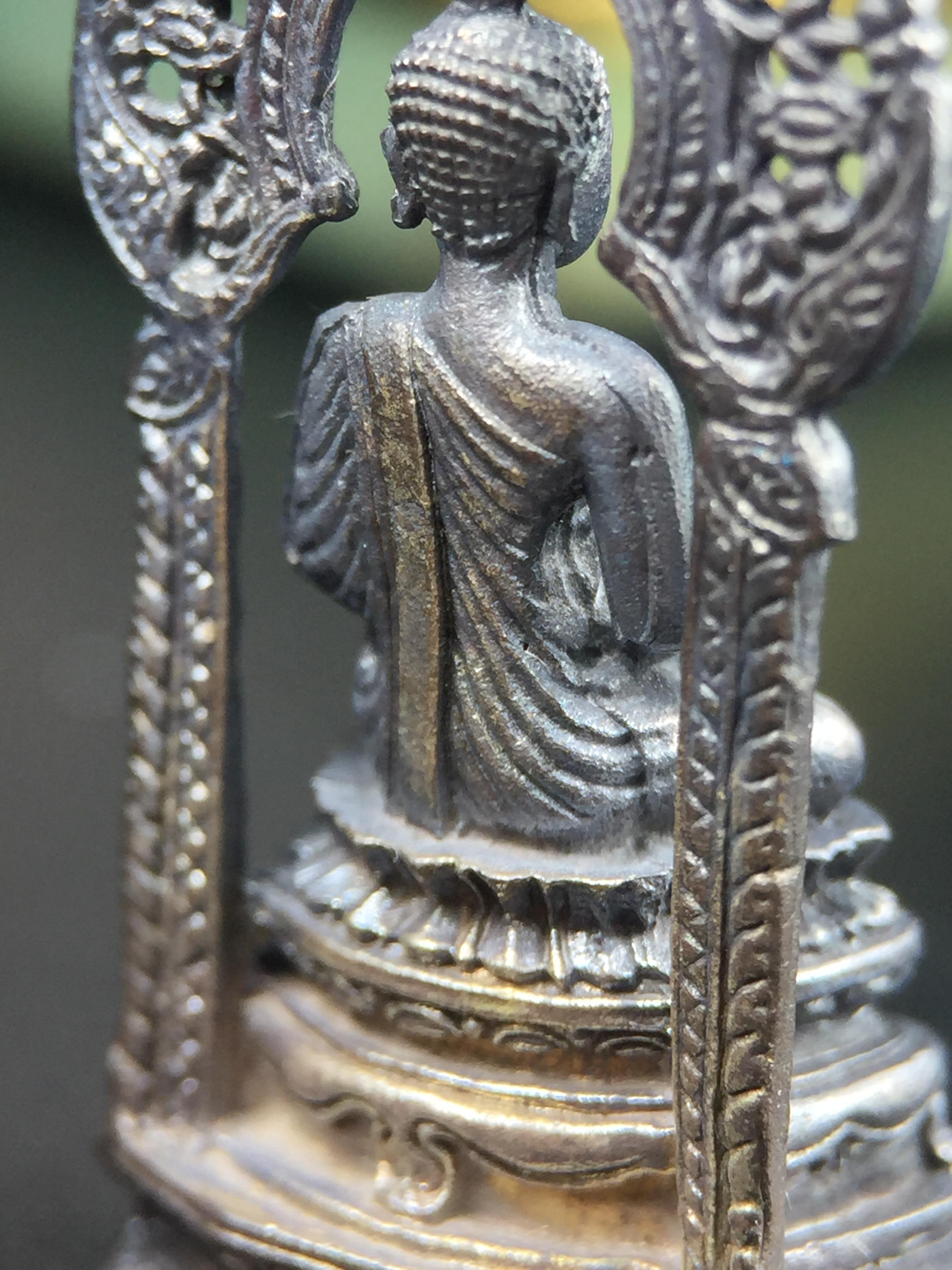กริ่งพระพุทธนิรันตราย วัดราชประดิษฐสถิตมหาสีมารามราชวรวิหาร สมโภชกรุงรัตนโกสินทร์ 200ปี พ.ศ.2525 เนื้อเงิน(ผิวเดิมกลับดำสวยนอนกล่อง) (พิธีใหญ่ เกจิคณาจารย์ในยุคล้นหลาม ในหลวง ร.9 เสด็จร่วมพิธี สมเด็จพระสังฆราชประธานพิธีปลุกเสก)หายากก(1ใน 209 องค์)
