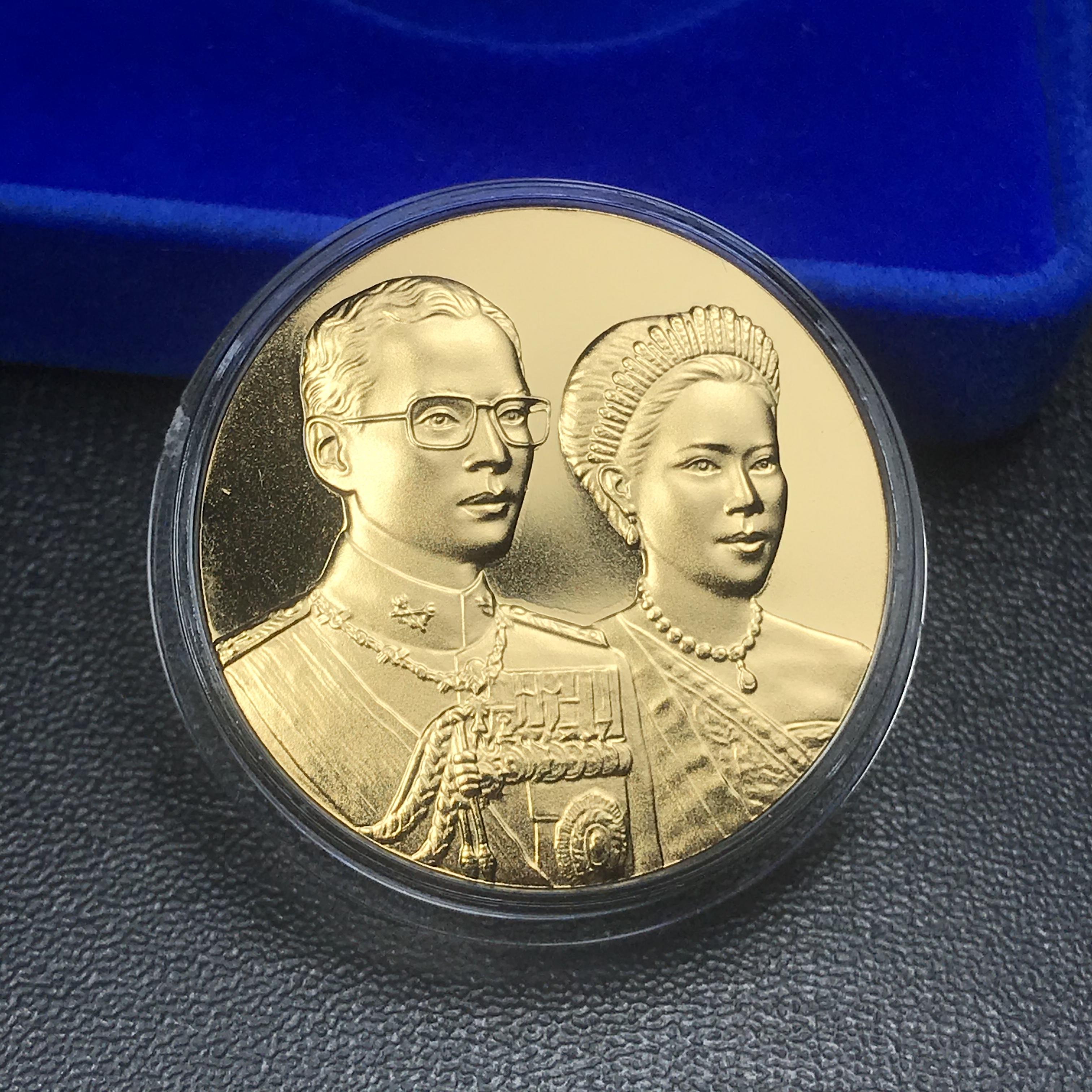 เหรียญสองพระองค์ในหลวง-พระราชินี พระราชทาน สภาพสวยกล่องบรรจุเดิม