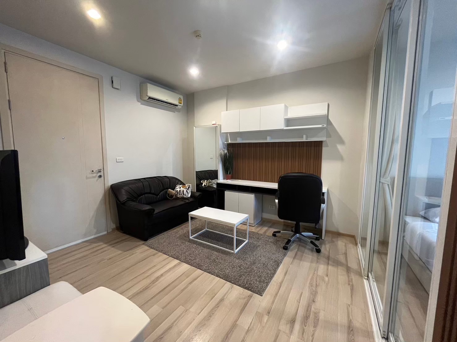 For Rent : Wichit, The Base Downtown, 1 Bedroom 1 Bathroom, 1st flr.