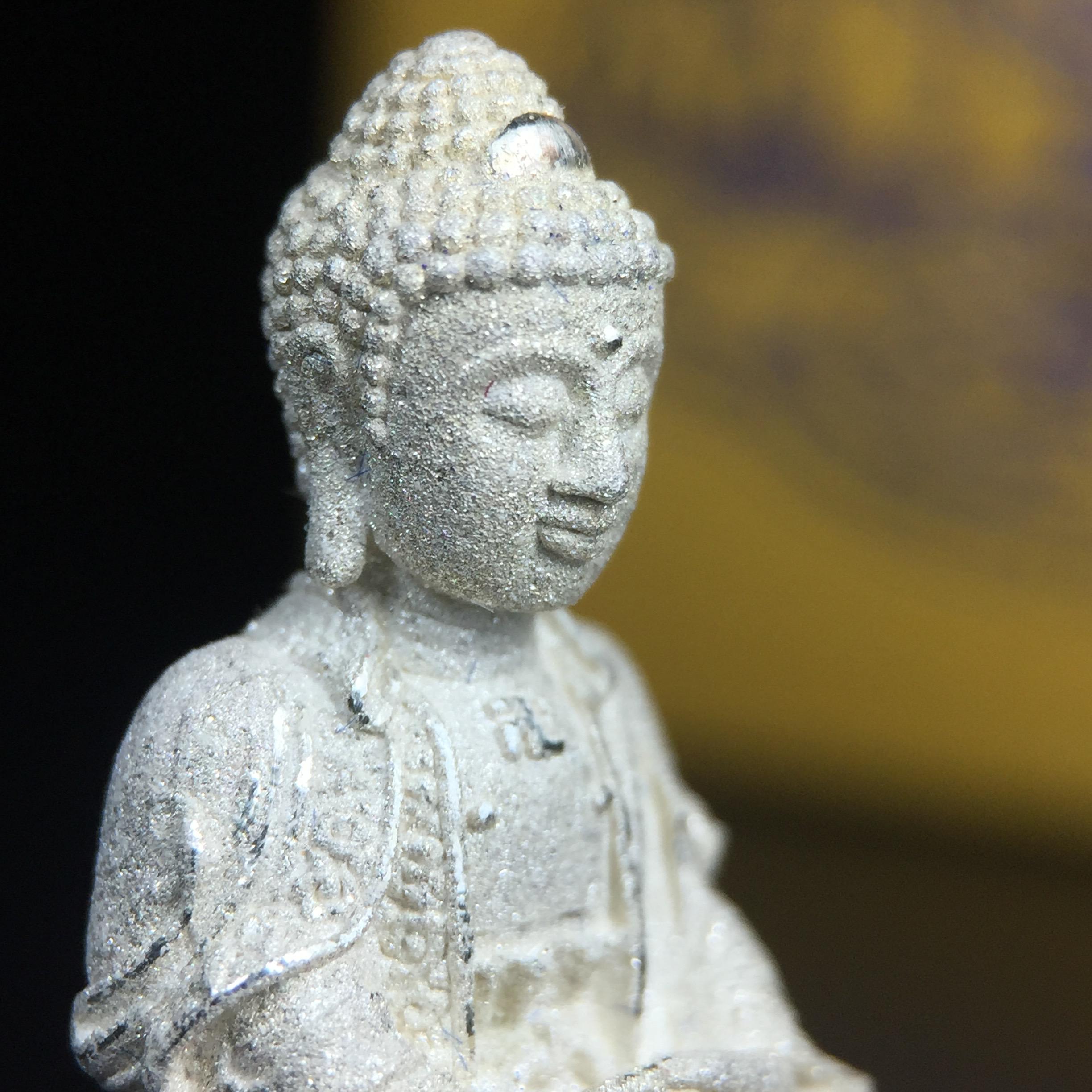 พระกริ่งจีน "ต้าเยิ่นถะ" รุ่น กาญจนาภิเษก ครองราชย์ 50 ปี วัดบวรนิเวศวิหาร ปี2538 เนื้อเงินพ่นทรายขัดเงาบางส่วน 99.99% สูง 3.8 ซม. (คัดสภาพสวยเดิม พิธีใหญ่ พุทธศิลป์งดงาม)1 ใน 6001 องค์