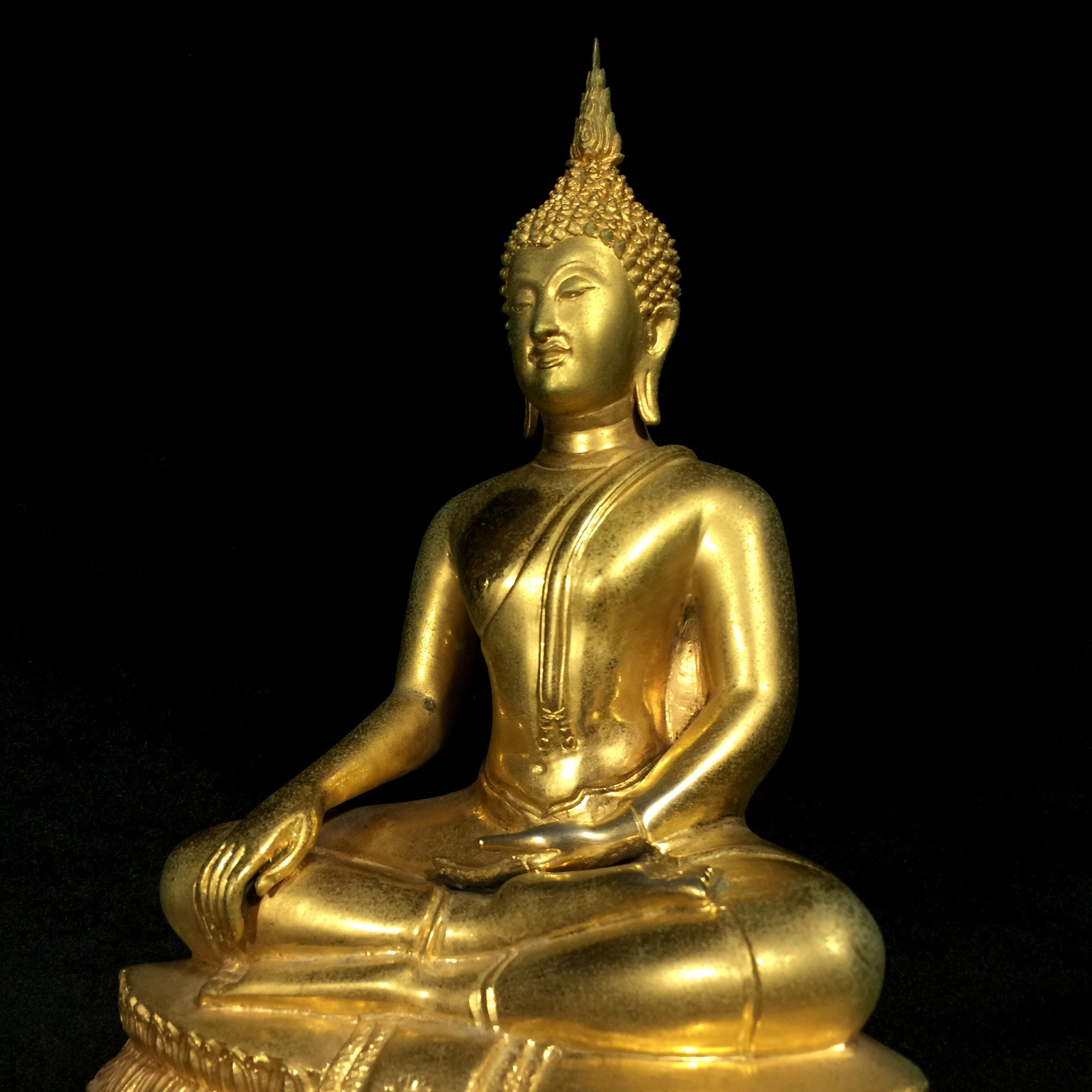 พระบูชาพระพุทธศิรมงคล ภปร. วัตถุมงคลคุ้มเกล้าปี2524 ของมูลนิธิคุ้มเกล้า โรงพยาบาลภูมิพลจัดสร้าง ขนาดหน้าตัก5นิ้ว(ในหลวงรัชกาลที่9 ทรงจุดไฟพระฤกษ์และเททอง พิธีใหญ่)ยอดนิยมหายาก