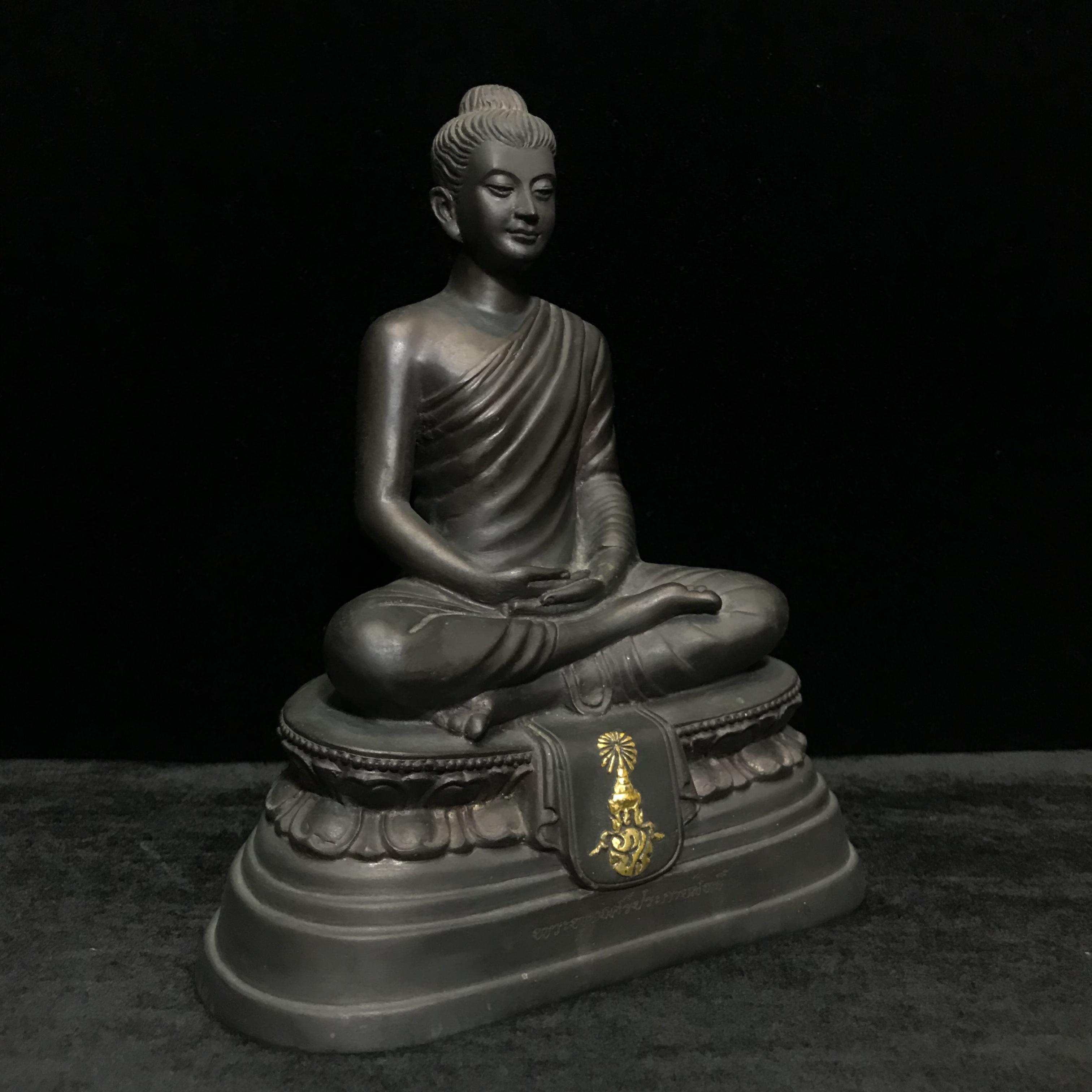 พระพุทธศรีประกายสิทธิ์ ภปร.วัดบวรนิเวศวิหาร ที่ระลึกสร้างโรงพยาบาลสมเด็จพระ ศรีนครินทร์ ปี 2525 หน้าตัก 5นิ้ว(พระราชทานเม็ดพระธาตุบรรจุใต้ฐาน)