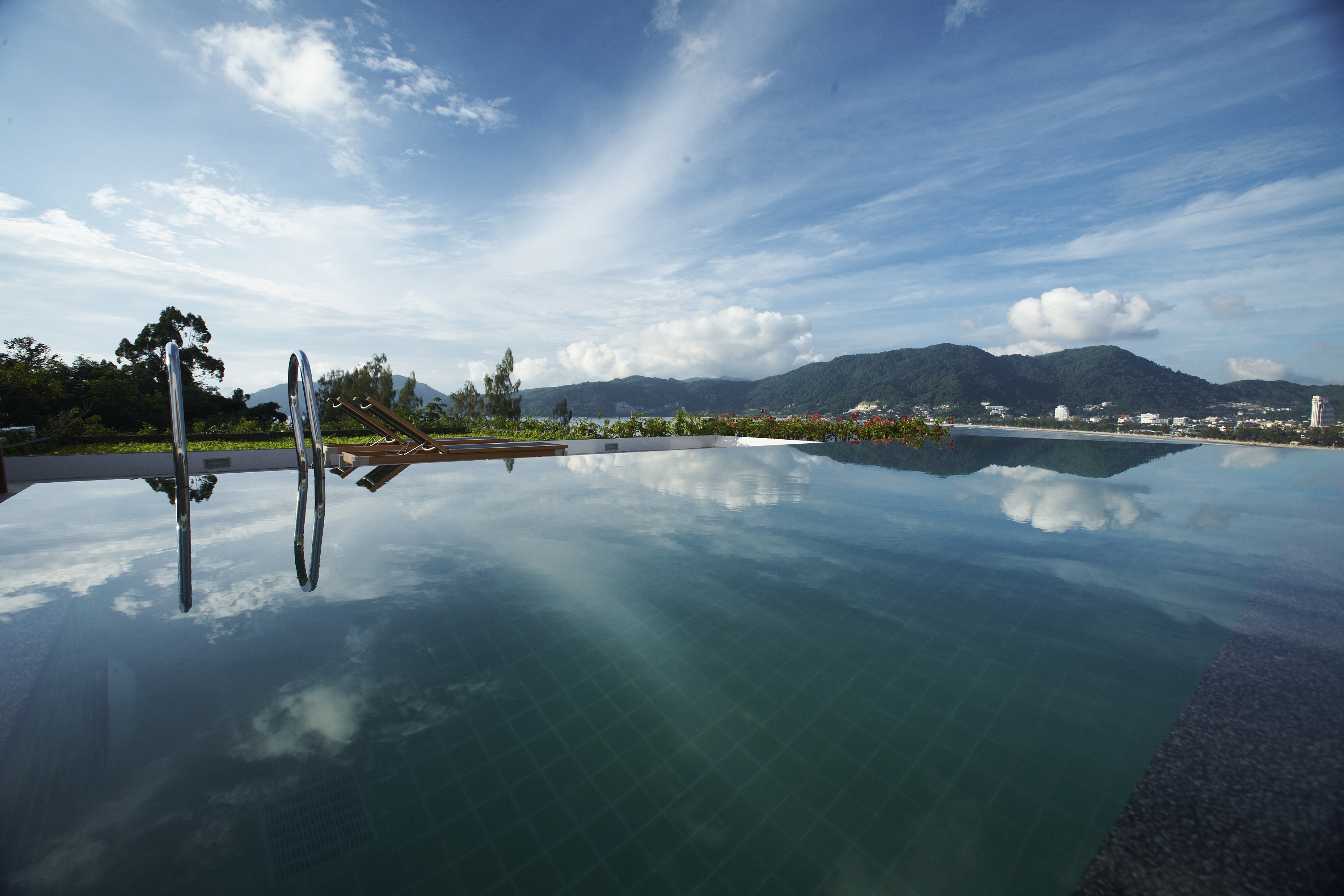 For Rent : Patong Seaview Villa, 4 bedrooms 5 bathrooms, Seaview