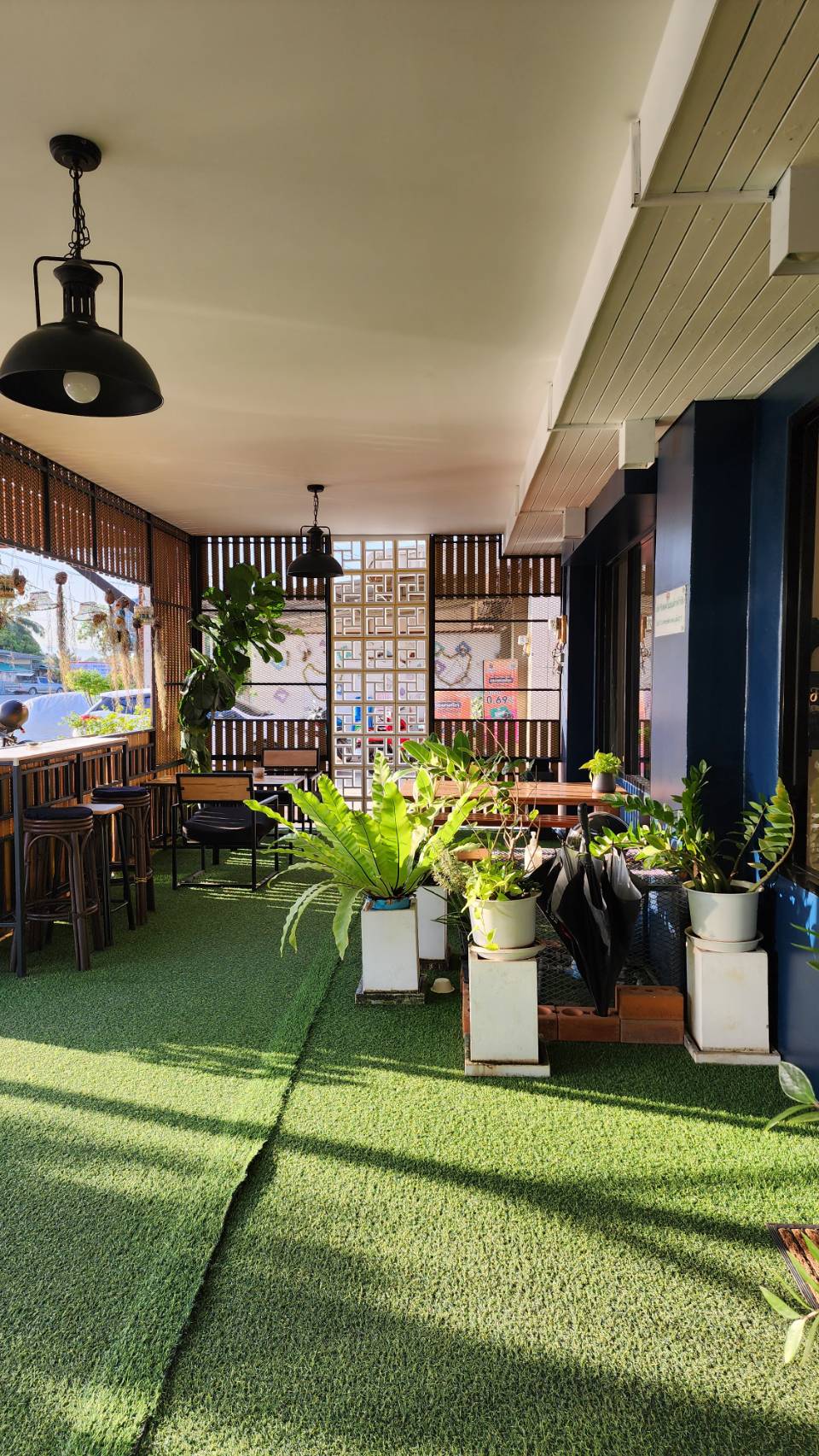 For Sales : Cherngtalay, 3-Storey Commercial Building, 11 bedrooms 14 bathrooms