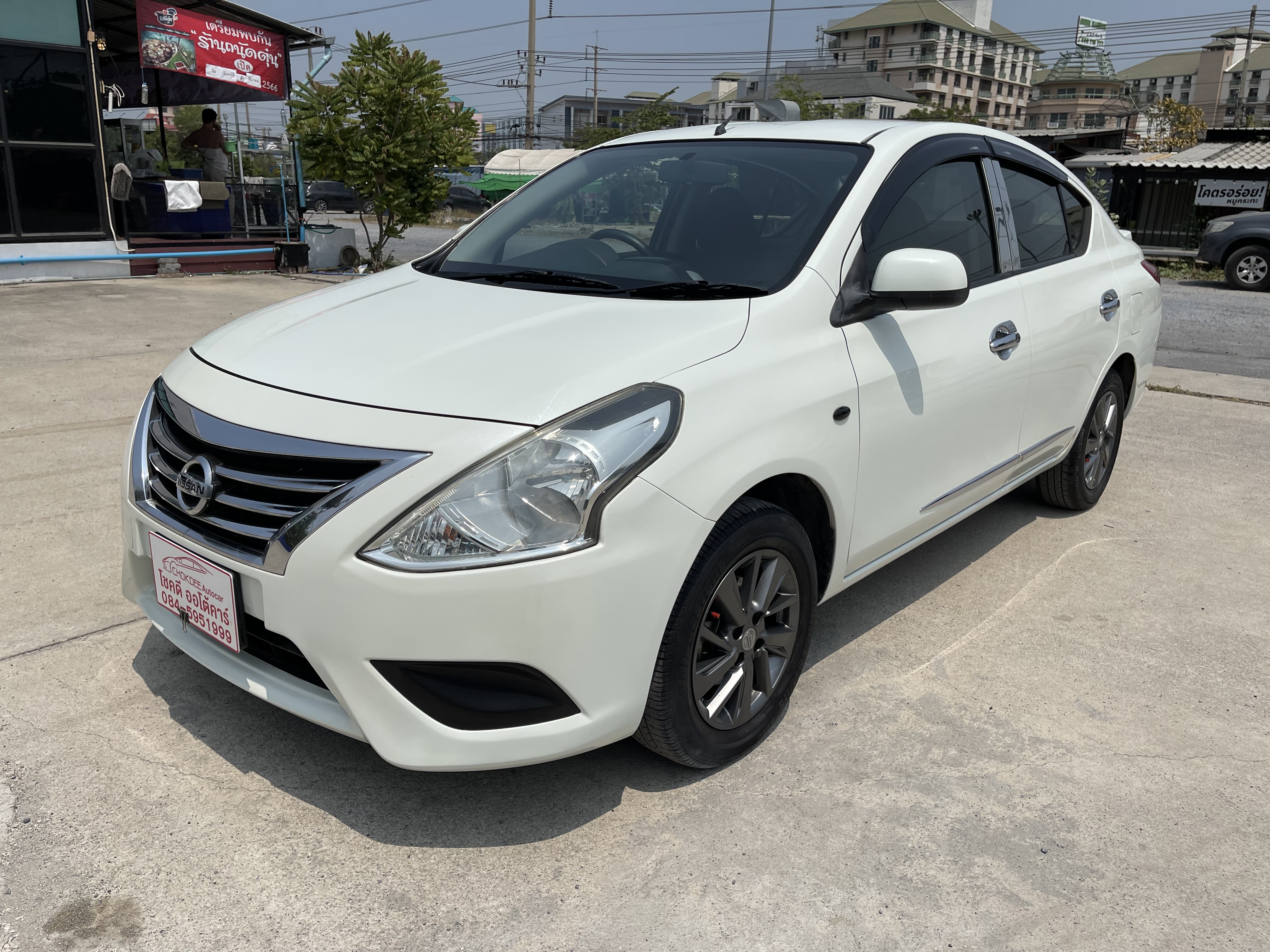 Nissan Almera 1.2 E At 2014 ขาว