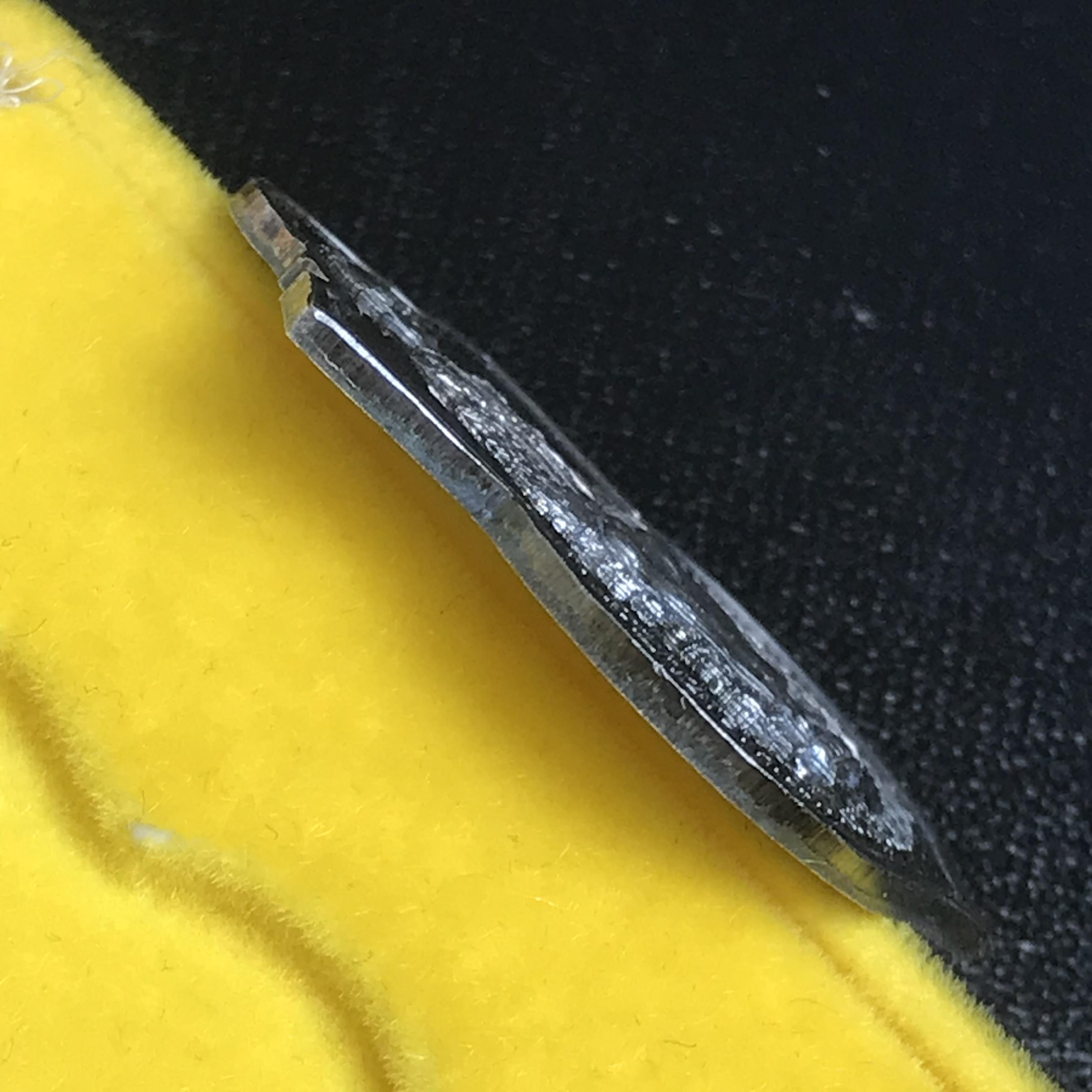 เหรียญพระบาทสมเด็จพระเจ้าอยู่หัว รัชกาลที่9ประทับนั่งบัลลังก์ กระทรวงมหาดไทยจัดสร้าง ปี2539 เนื้อเงินกล่องบรรจุเดิมสภาพสวย เนื้อเงินผิวเดิมขึ้นสีรุ้งธรรมชาติ แบบนิยม หายาก