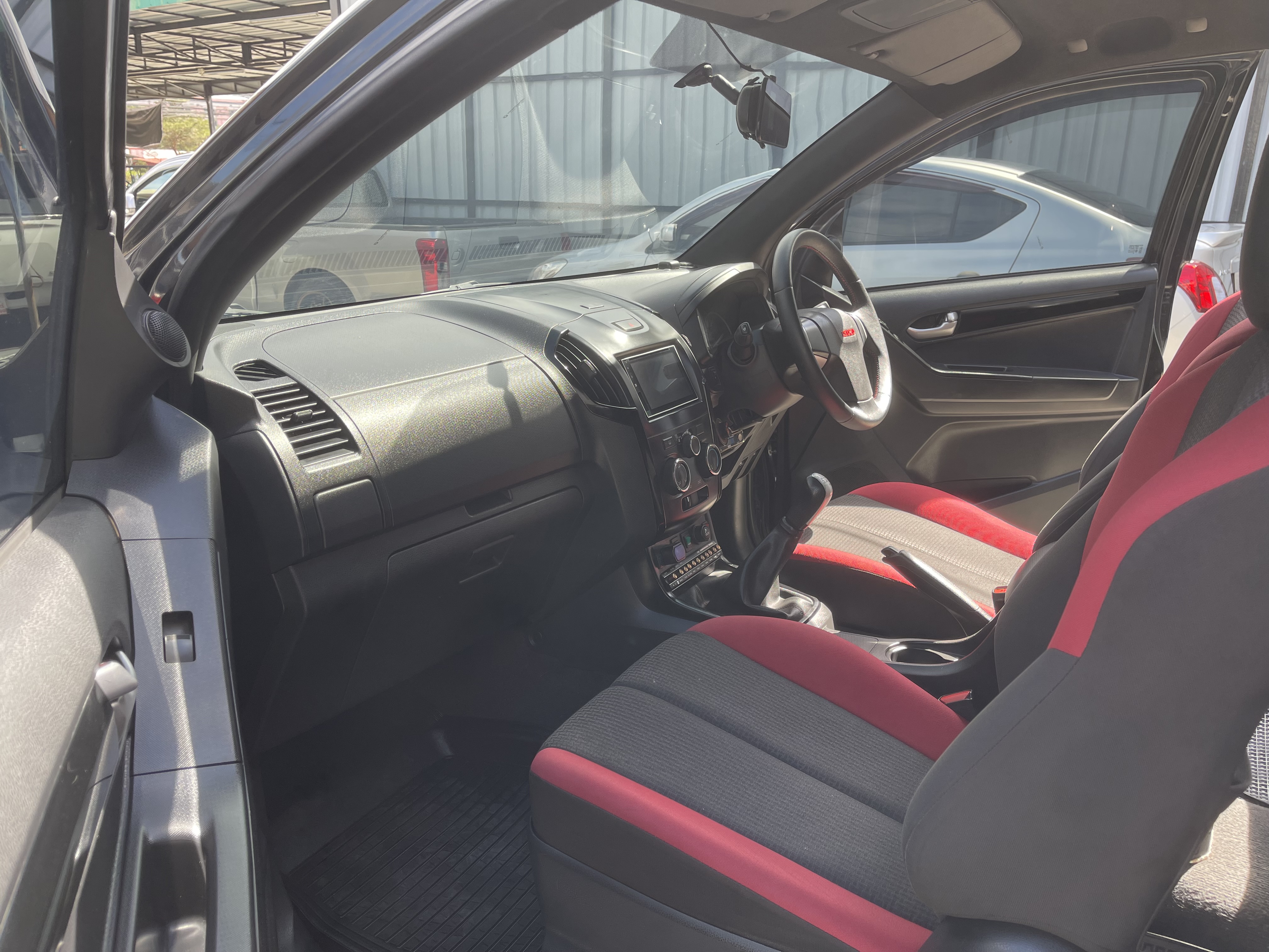 Isuzu Dmax All New Cab 2.5 Vgs Z X-Series 2013 ดำ