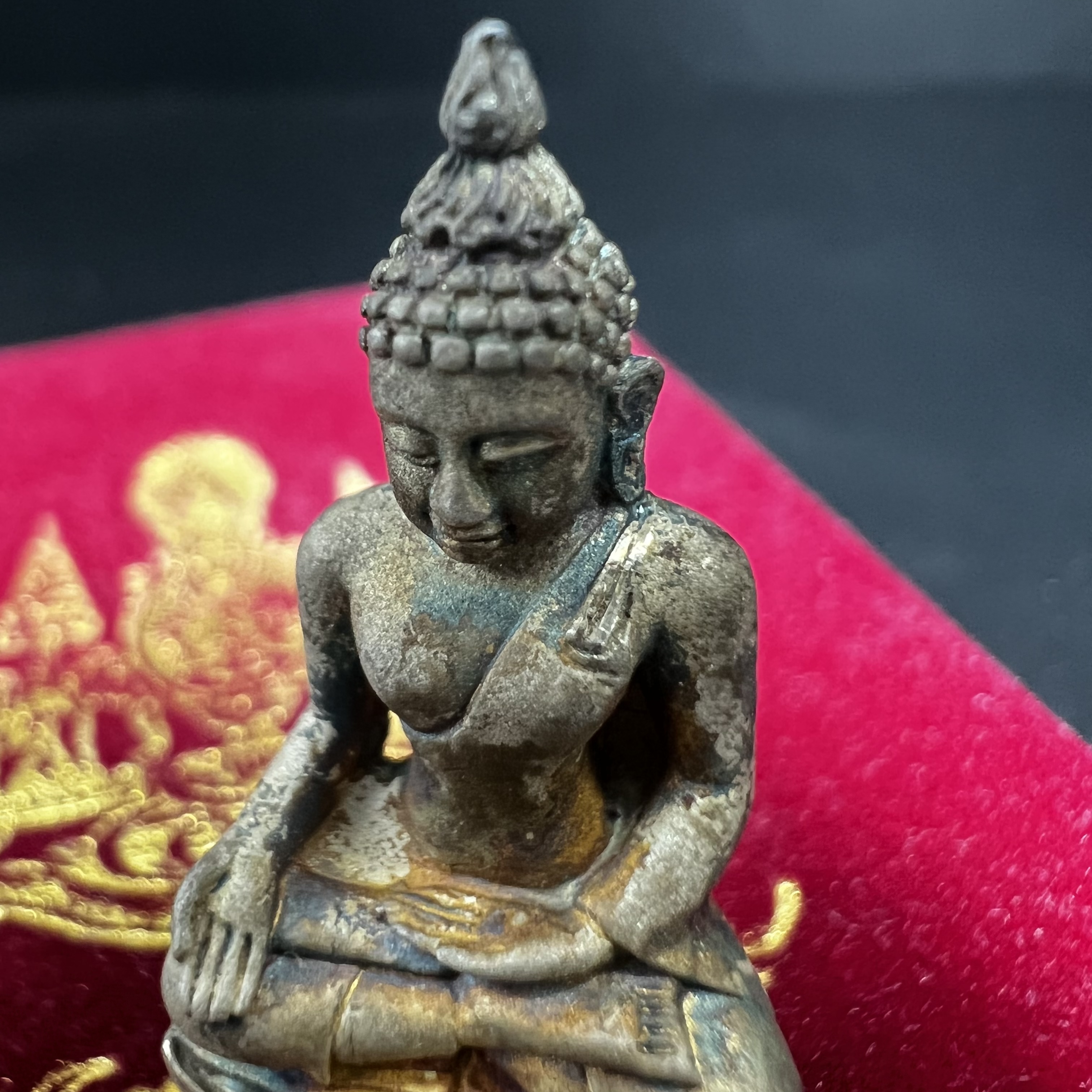 พระกริ่งไพรีพินาศ ตรากาญจนาภิเษก วัดบวรนิเวศวิหาร ที่ระลึกในหลวงรัชกาลที่9 ครองสิริราชสมบัติครบ 50 ปี เนื้อเงิน(สภาพผิวเดิม ขึ้นสีรุ้งธรรมชาติ สวยแบบนิยม)พร้อมกล่องบรรจุเดิม หมายเลข 5493