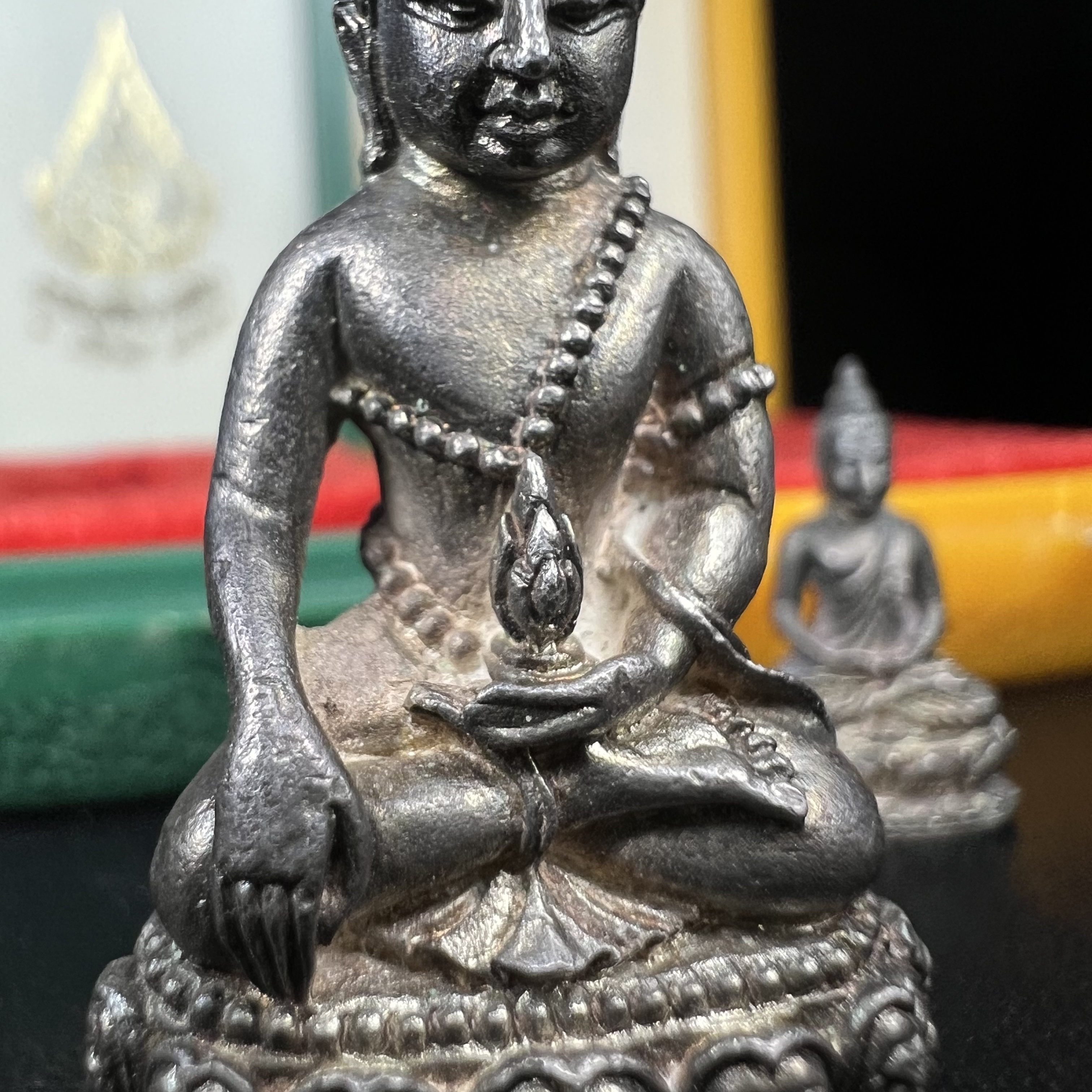 พระกริ่ง-พระชัยวัฒยน์วาสนาสมเด็จพระสังฆราช(วาสน์)วัดราชบพิธฯปี2531 เนื้อเงิน สร้างเป็นที่ระลึกในคราวที่สมเด็จพระอริยวงศาคตญาณ สมเด็จพระสังฆราช(วาสน์ วาสโน)มีพระชนมายุครบ90พรรษา(ในหลวง ร.9 เสด็จในพิธี)งานแกะแม่พิมพ์โดย นายช่างเกษม มงคลเจริญ)หายาก