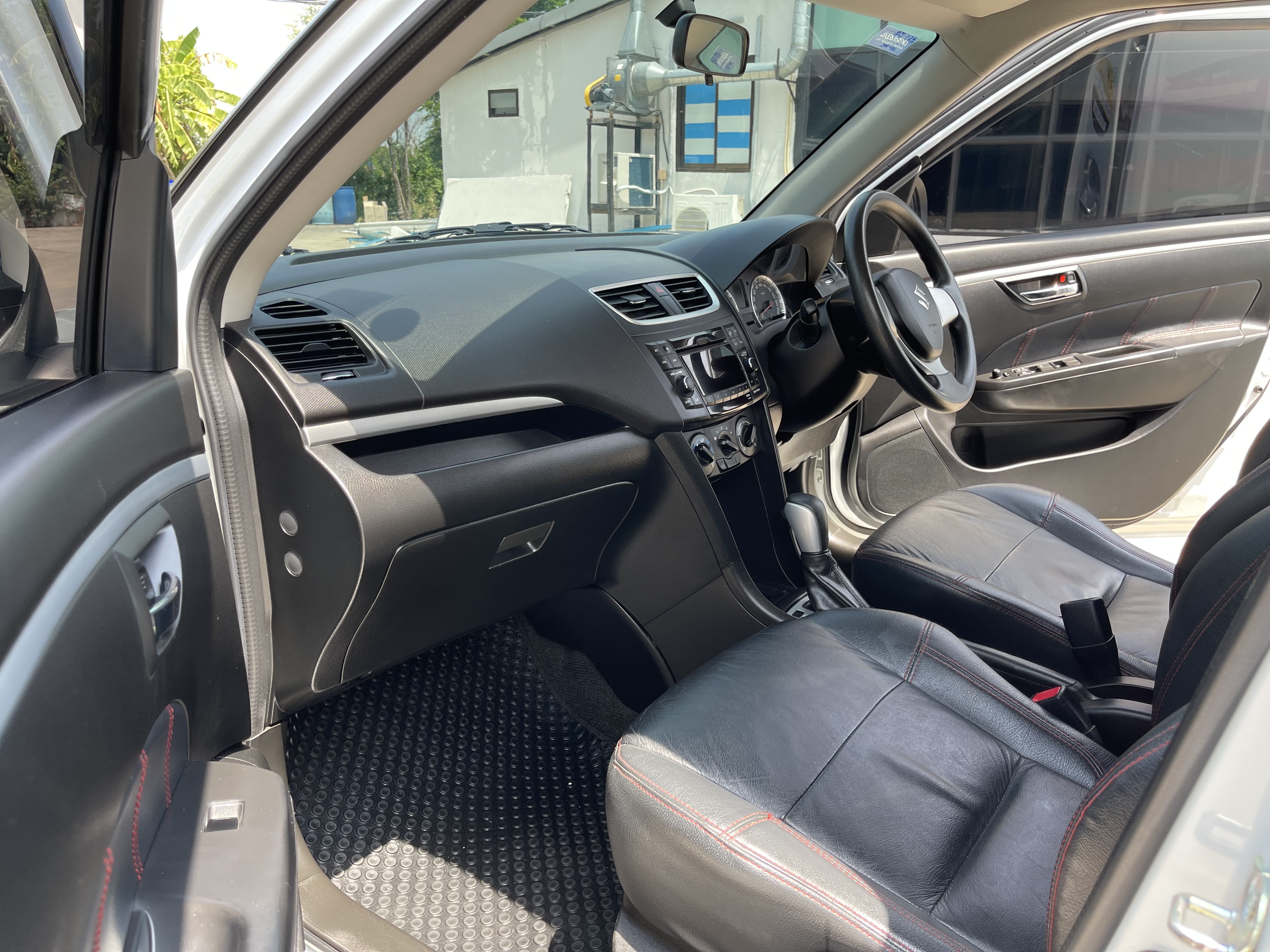 Suzuki Swift 1.2 GL At 2014 ขาวมุก