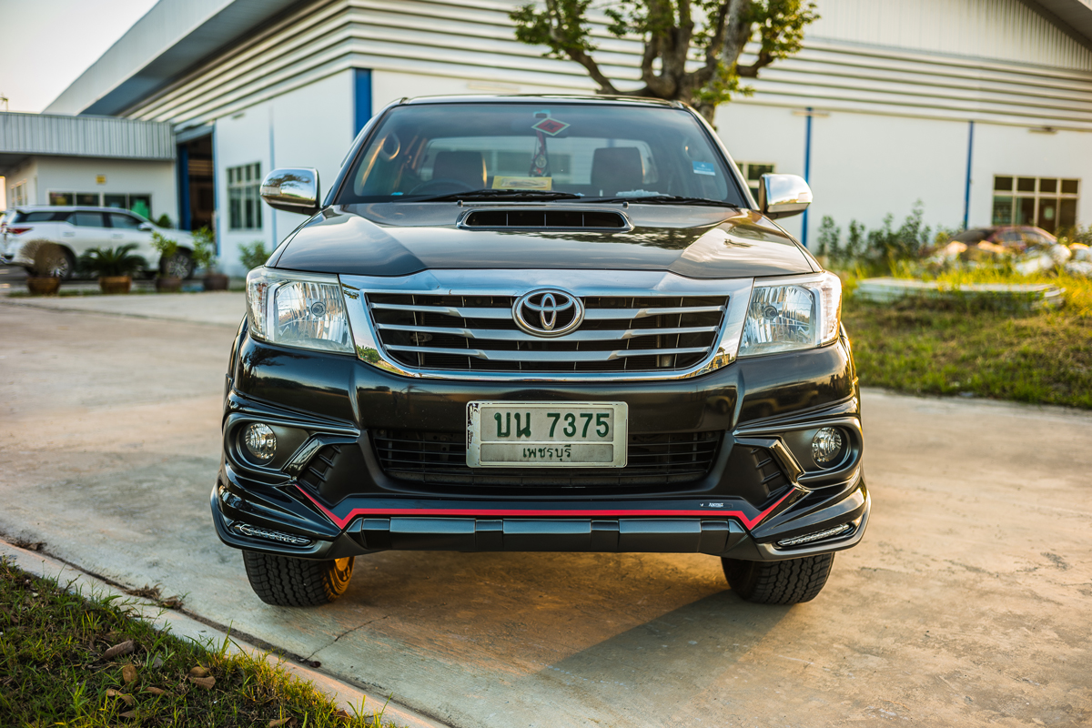 Toyota Vigo Champ body kits by Amotriz