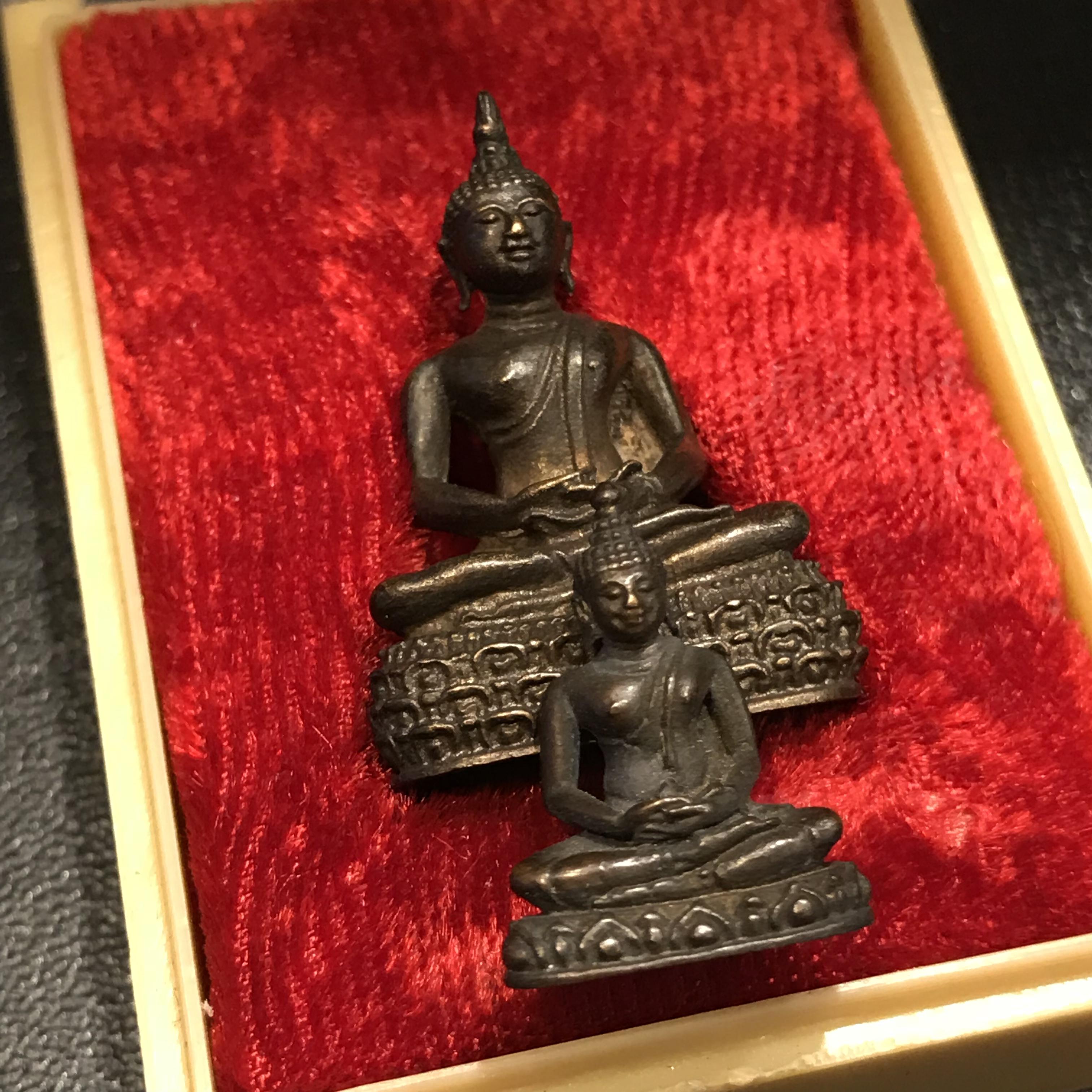 พระกริ่ง-พระชัยวัฒน์พระพุทธสิหิงห์ วัดราชประดิษฐ์ ปี2519 เนื้อนวโลหะกล่องบรรจุเดิม(ในหลวงรัชกาลที่9เสด็จในพิธี)