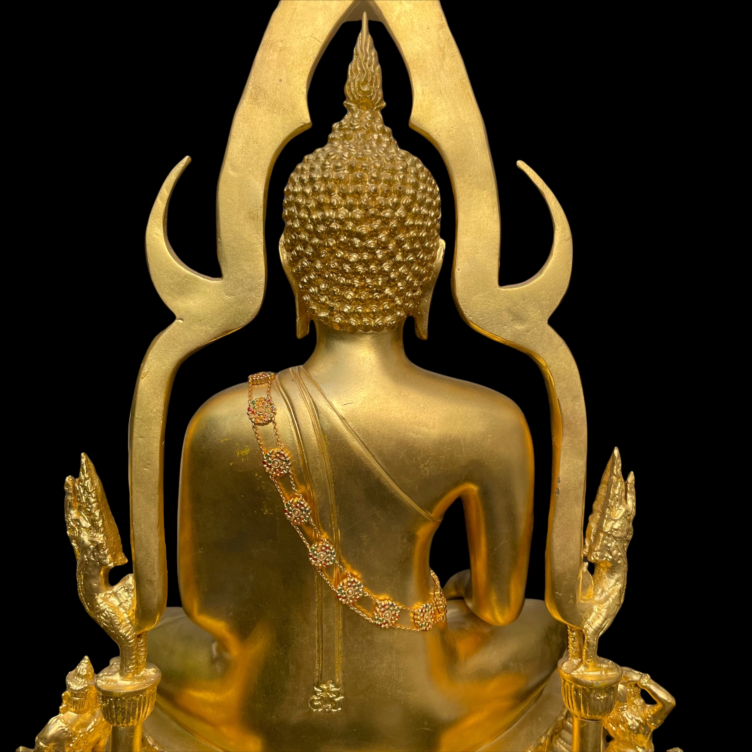 พระพุทธชินราช(จำลอง)ภปร. 84พรรษา เนื้อโลหะ ลงรักปิดทอง 100% ขนาดหน้าตัก 9 นิ้ว(ใต้ฐานบรรจุพระพุทธชินราชเนื้อผงพระราชทานมวลสาร จิตรลดาและเส้นพระเจ้า(เส้นผม))