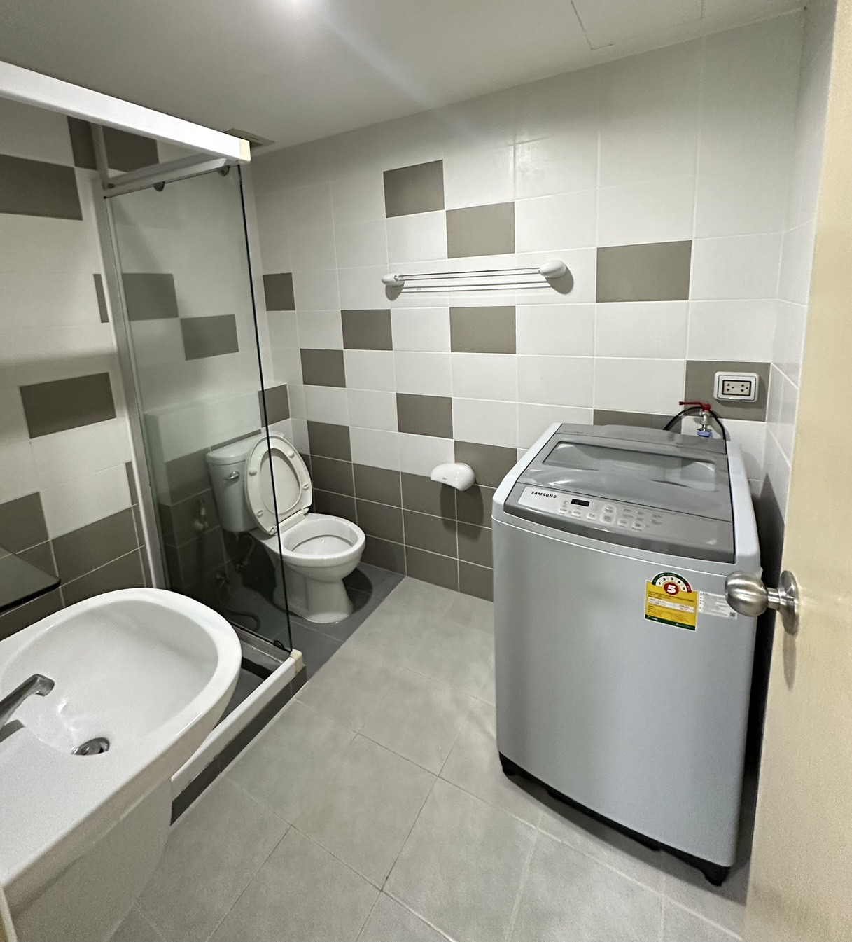 For Rent : Wichit, Zcape 3 Condominium, 1 bedroom 1 bathroom