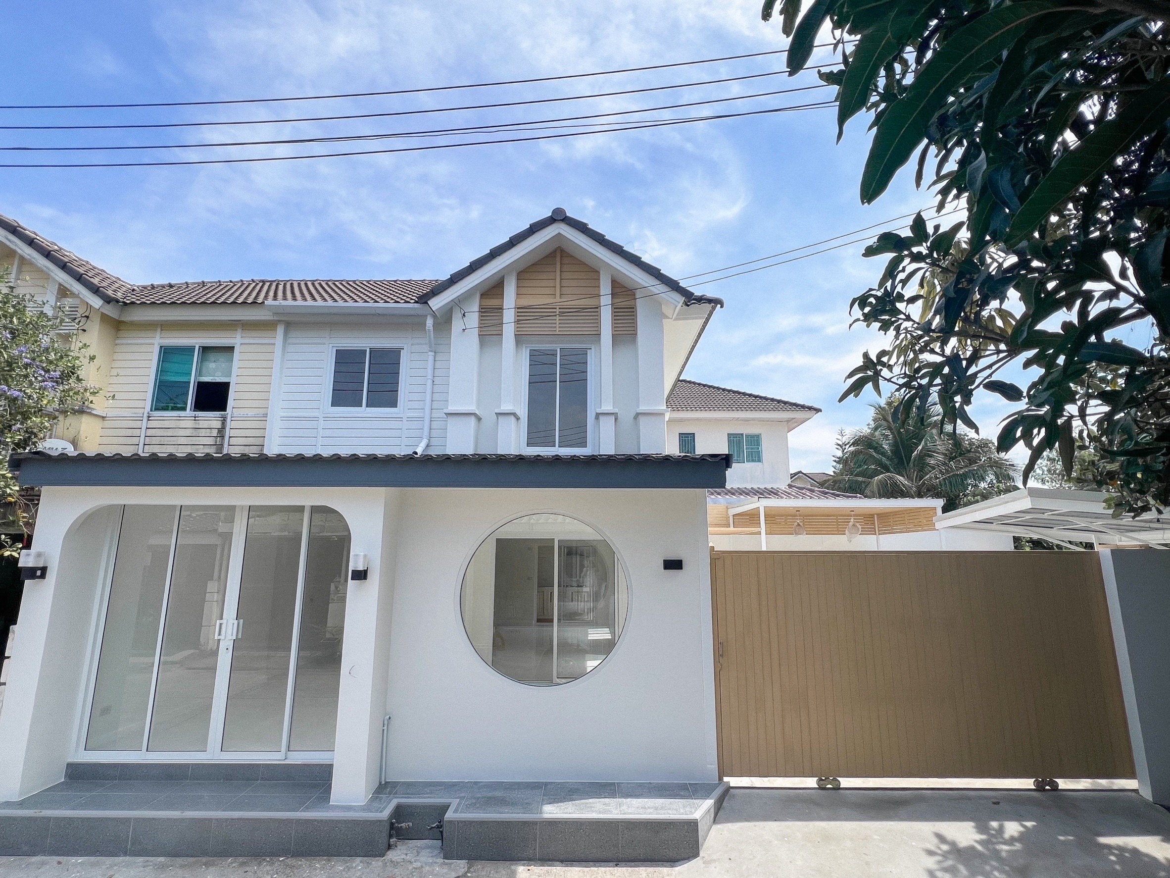For Sale : Ratsada-Samkong, 2-Story Town Home, 3 Bedrooms 2 Bathrooms