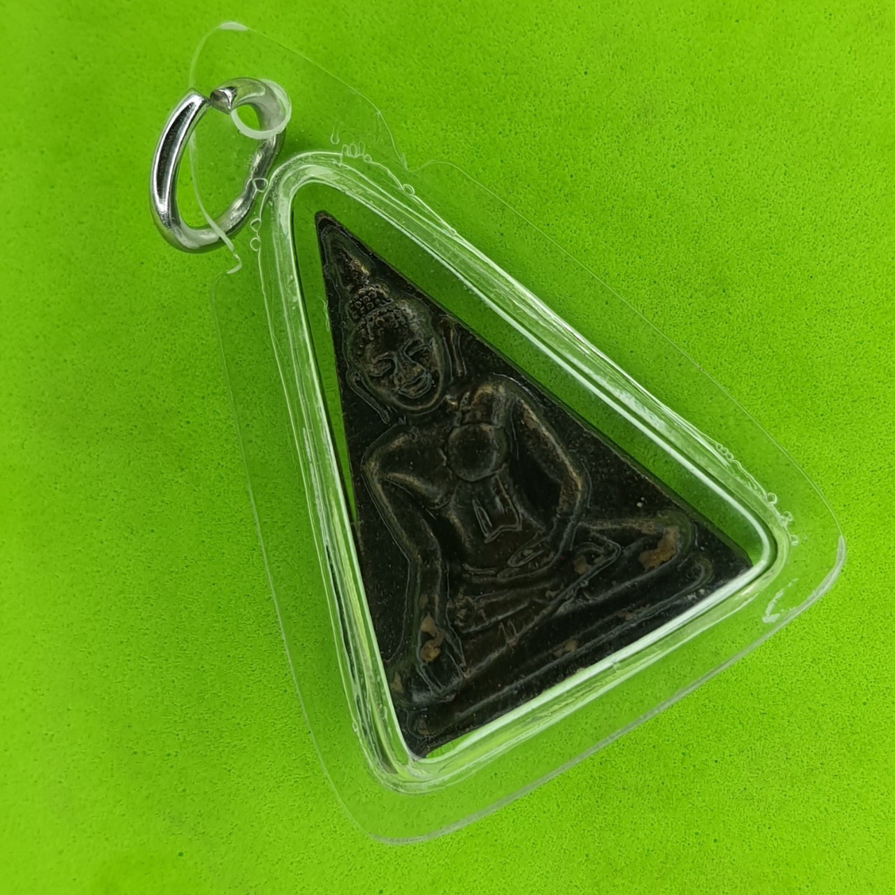 พระเครื่อง พระทันใจ หลวงพ่อทันใจ สีดำทำเก่า เลี่ยมกรอบ รุ่น กฤษฎาภินิหาร เพี้ยงสมปรารถนา พระทันใจ พระแท้ หลวงพ่อทันใจ พระเครื่องหลวงพ่อทันใจ