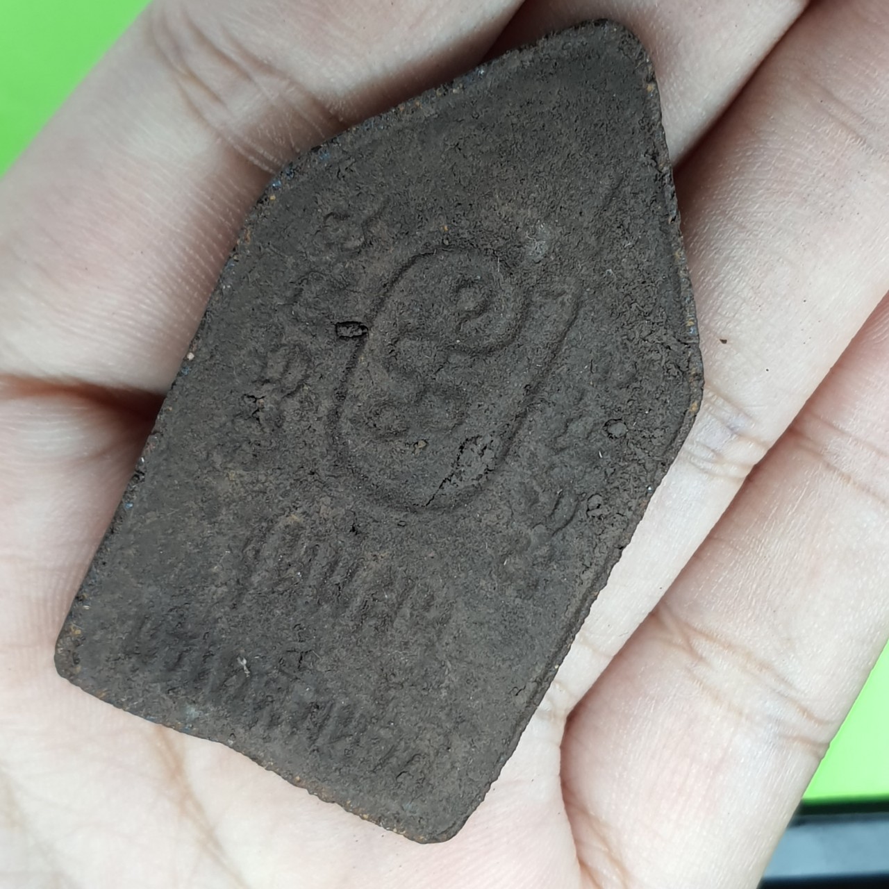 พระเครื่อง ขุนแผน เนื้อแร่เหล็กน้ำพี้ แบบที่ 3 แบบชุด 10องค์