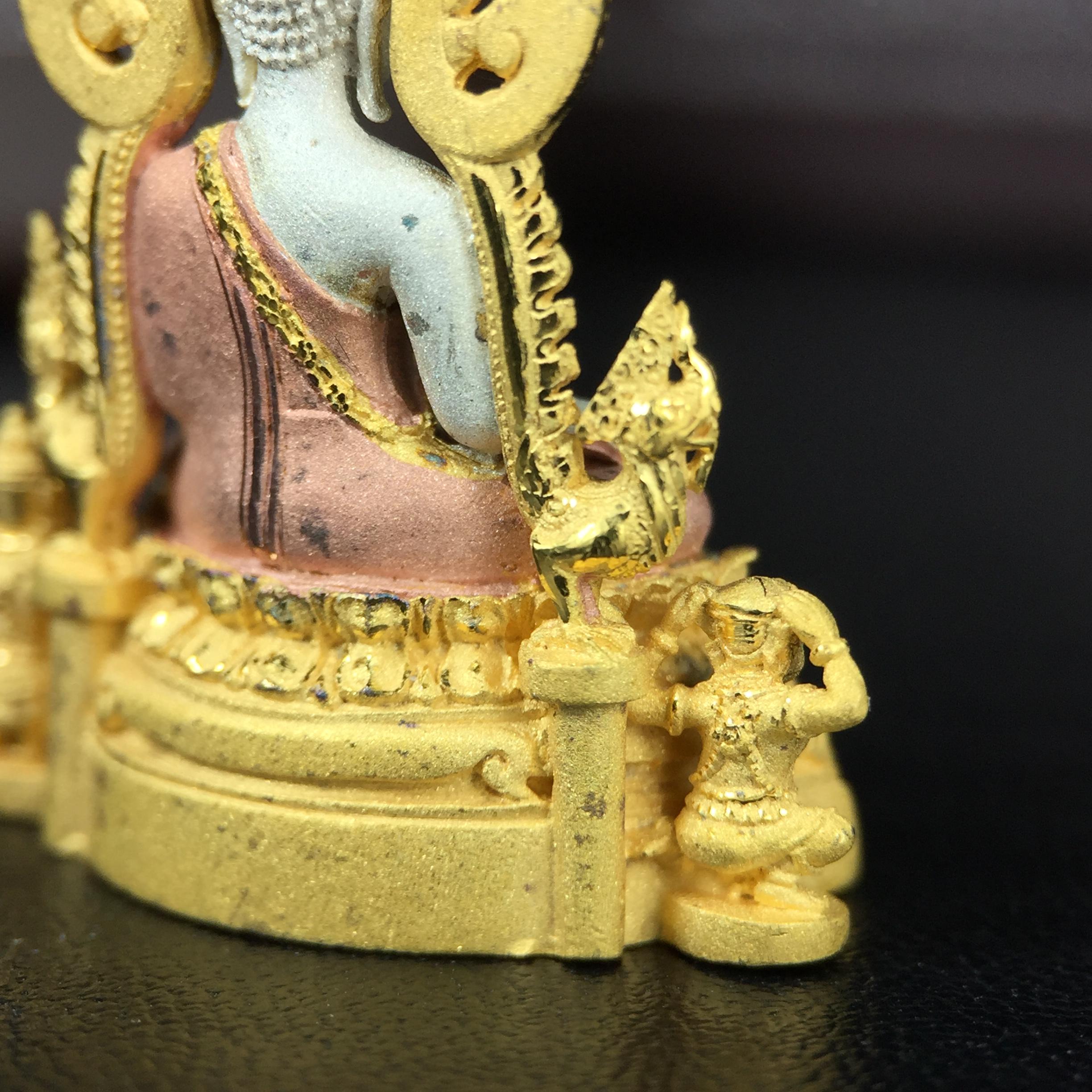 พระพุทธชินราช ภปร. โครงการ "เพราะแผ่นดินนี้ คือ แผ่นดินเกิด" ปี2548(รุ่นแรก) ลอยองค์ หน้าตัก 1/2 นิ้ว เนื้อเงินสามกษัตริย์ พุทธศิลป์งดงามทรงคุณค่า รุ่นยอดนิยม