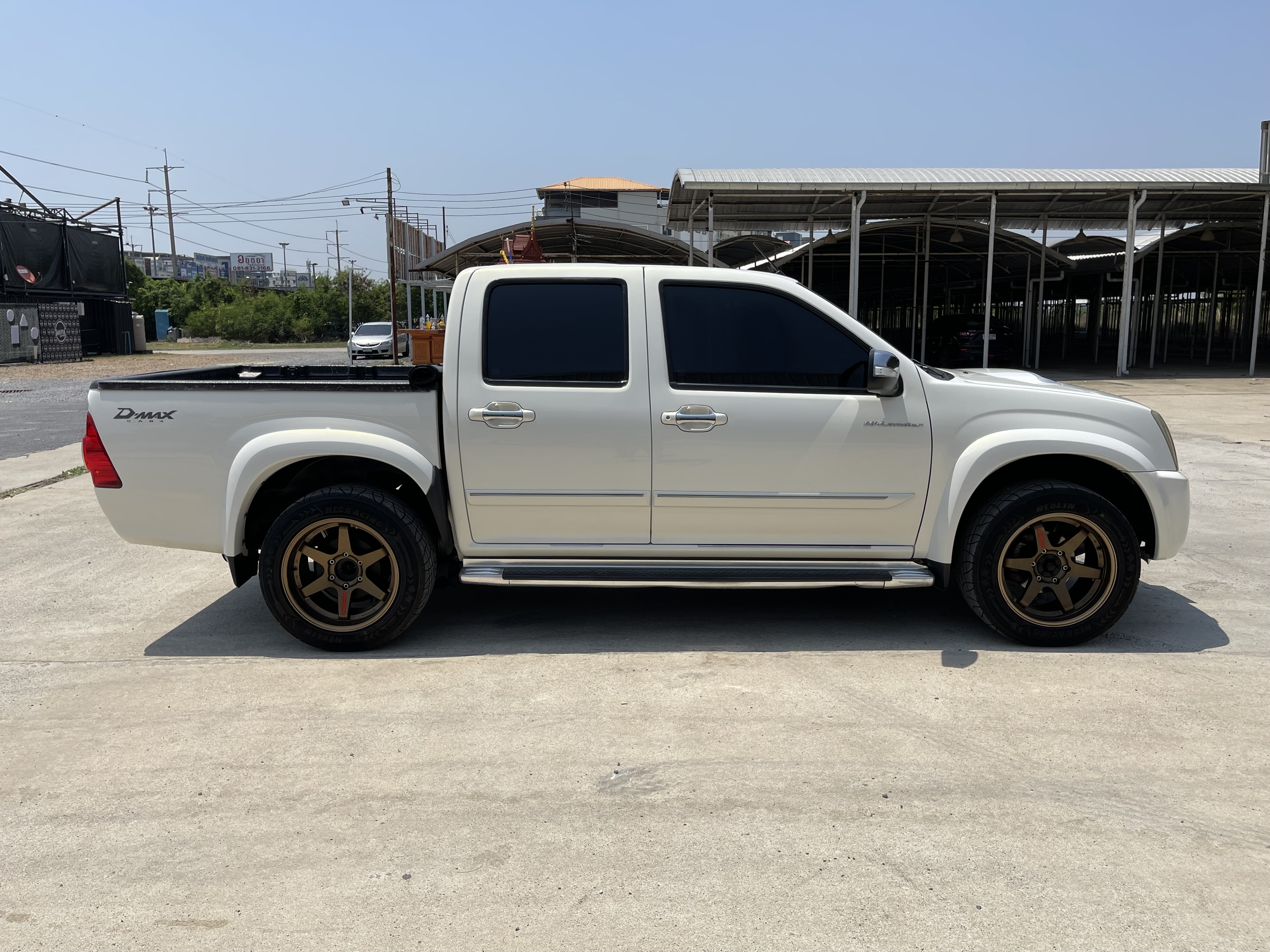 Isuzu Dmax 4ประตู Hilander 3.0 Vgs Navi 2010 ขาวมุก
