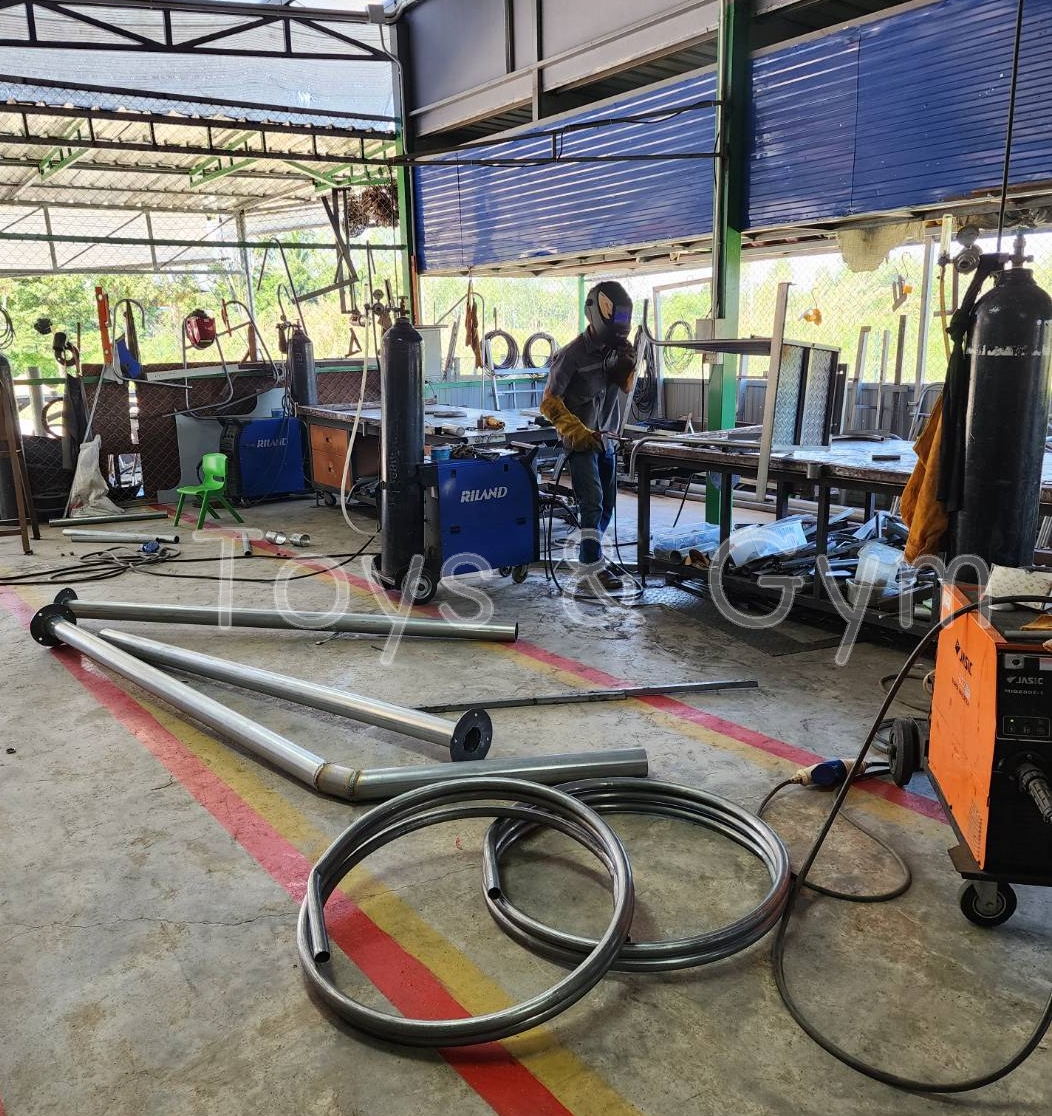 ภาพถ่าย กระบวนการผลิตเครื่องเล่นสนามกลางแจ้ง