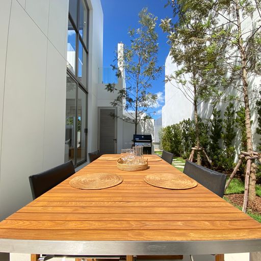 For Sales : Cherngtalay, Modern Contemporary Pool Villa , 3 bedrooms, 3 bathrooms