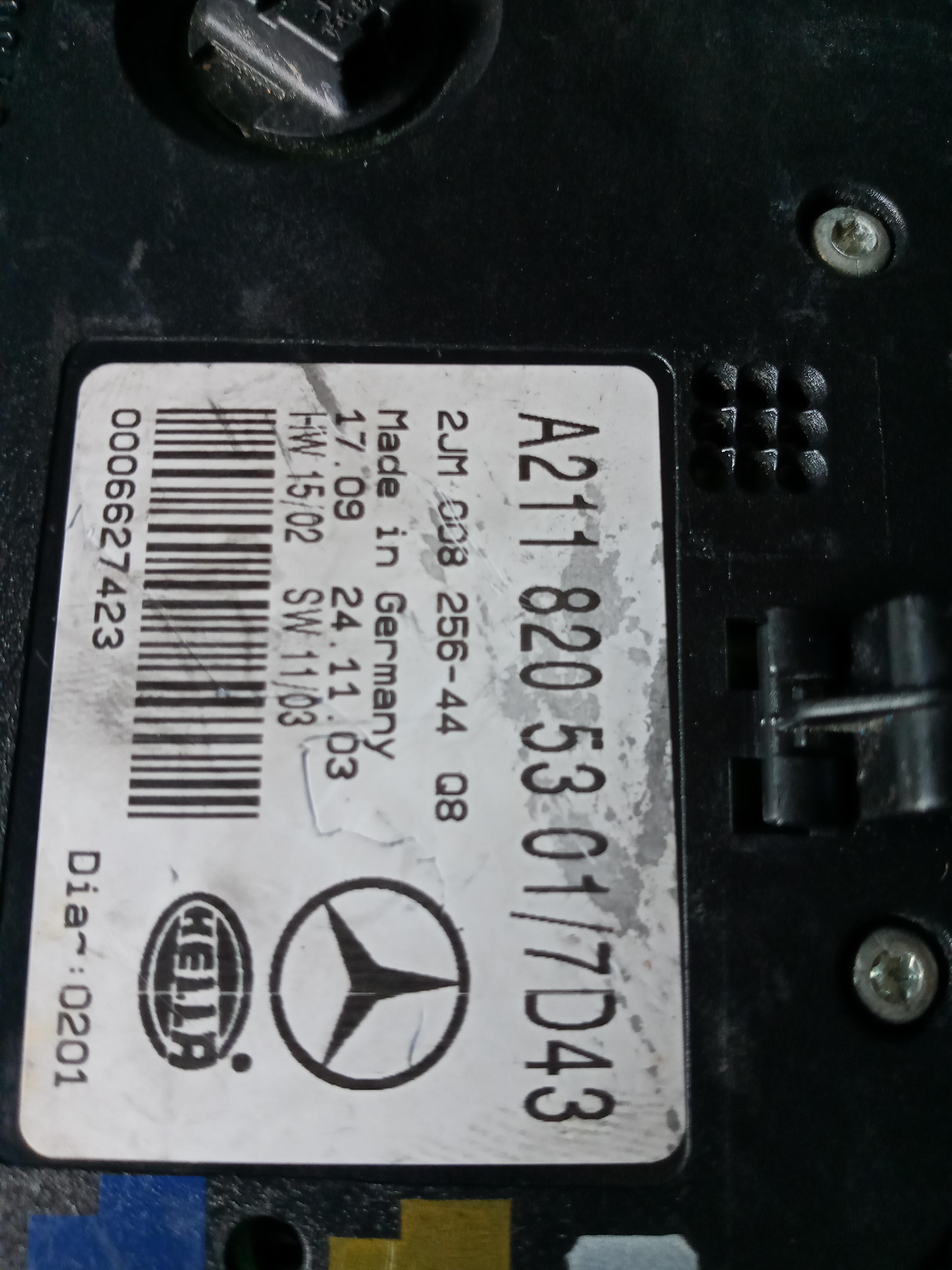 ไฟในเก๋งBENZ W211