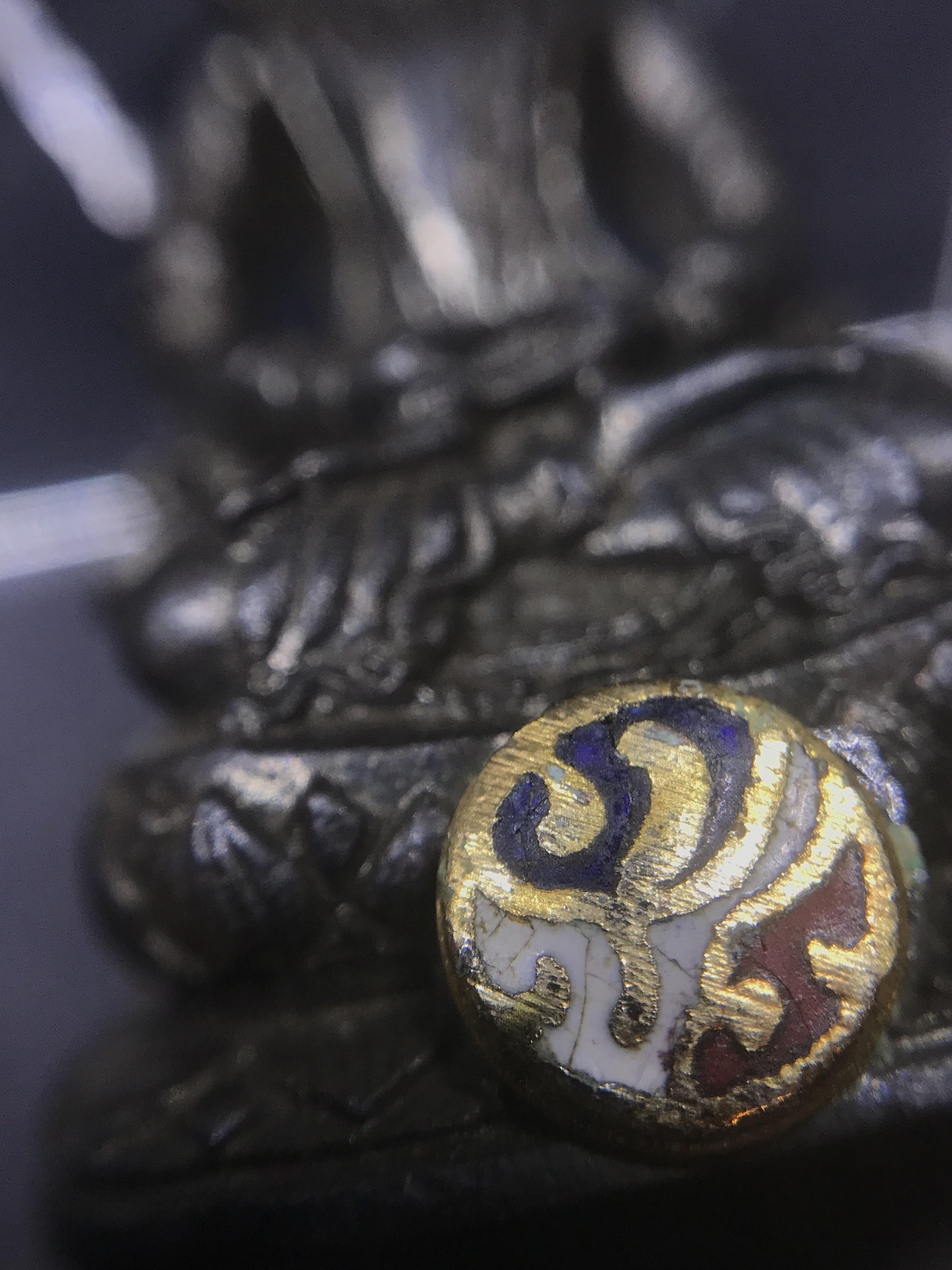 พระกริ่งธิเบตอวโลกิเตศวร ภปร.(พระไวโรจนะพุทธ)วัดมังกรกมลาวาส(เล่งเน่ยยี่) รุ่นแรกปี2515 เนื้อนวโลหะ(ในหลวงรัชกาลที่9เสด็จเททอง)(หายาก)