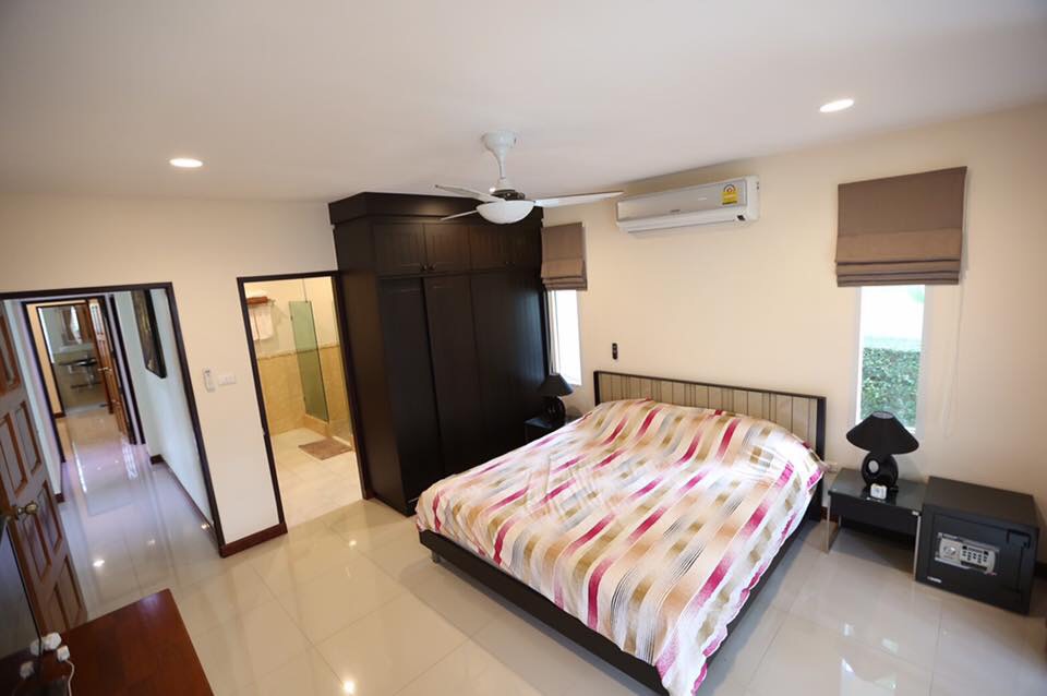 For Rent : Rawai, Private Pool Villa 4 bedrooms Garden view