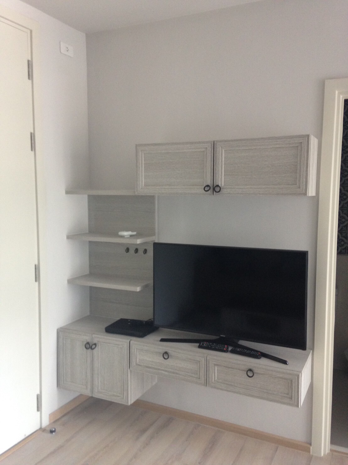 For Sales/Rent : 1bed room condo The base height Phuket condominium