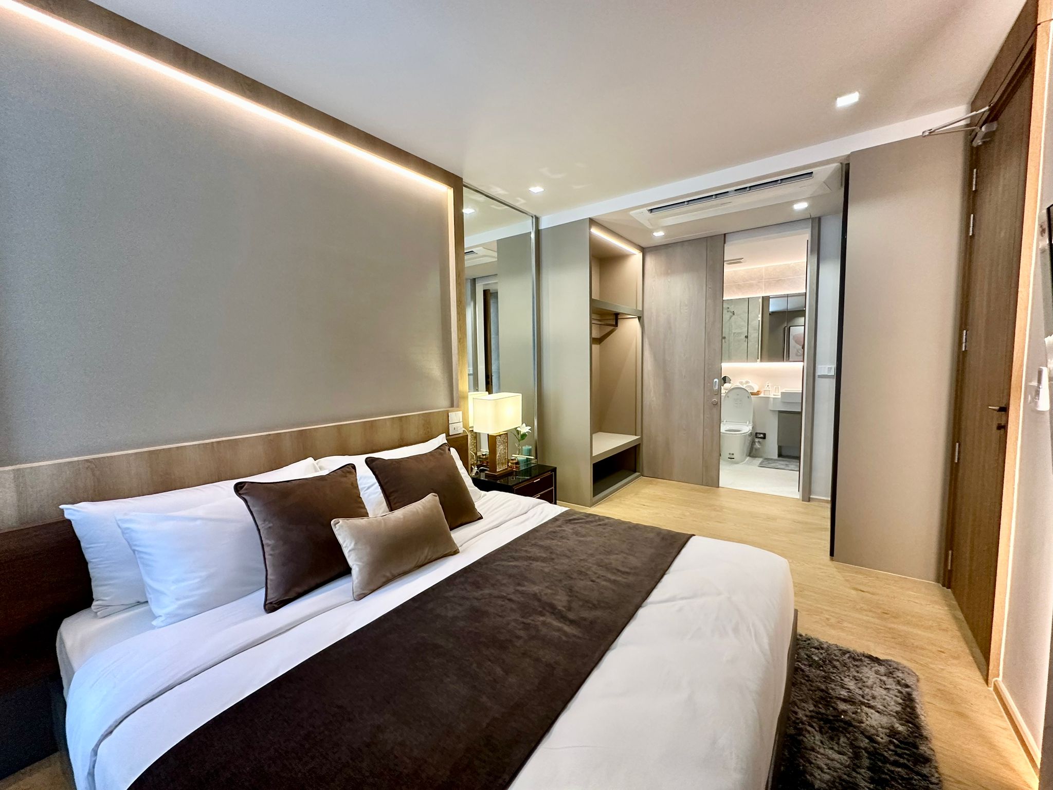 For Sales : Kata, Brand New Luxury Condo near Kata beach, 1 Bedroom, 3rd flr.