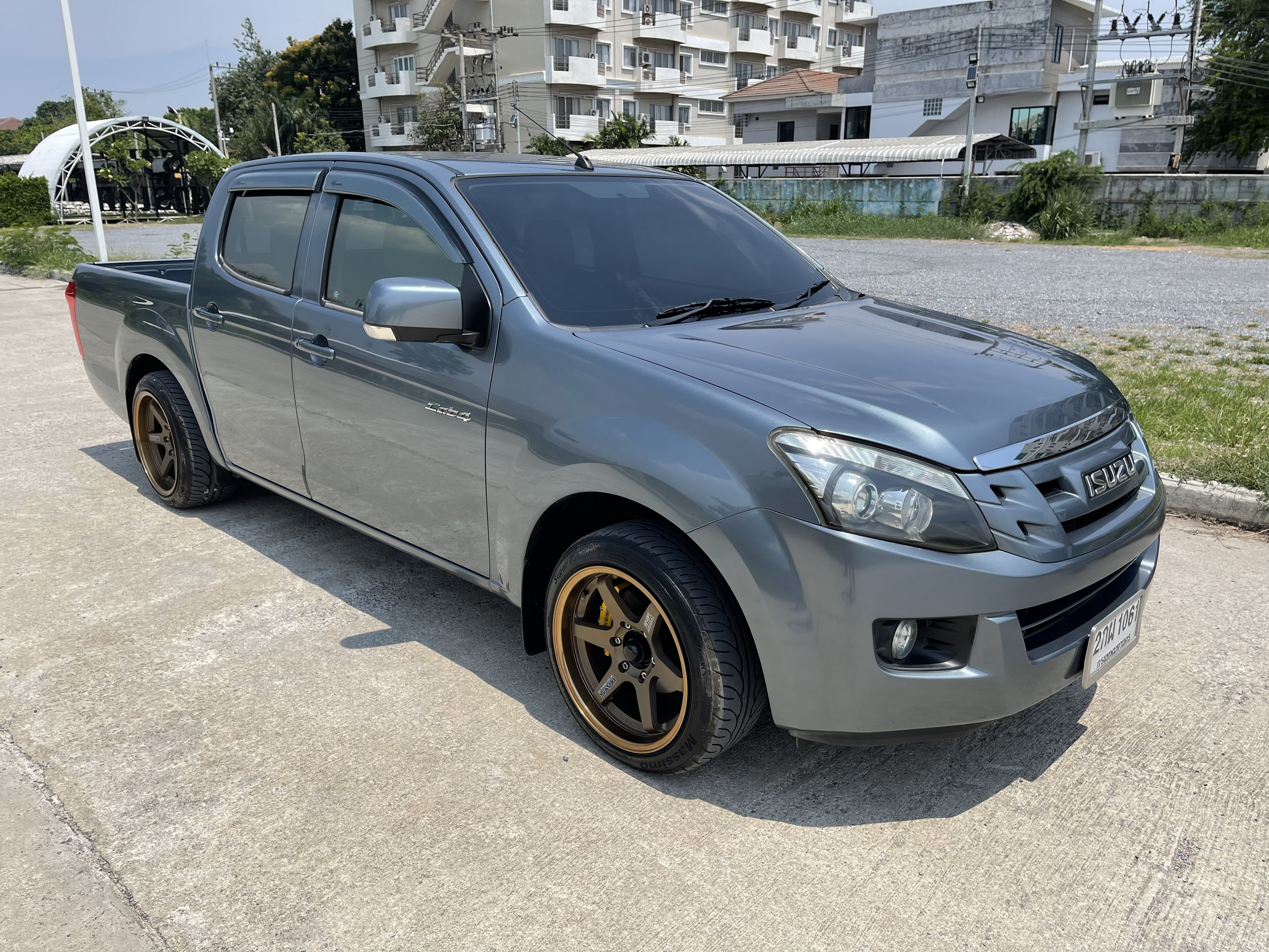 Isuzu Dmax All New 4ประตู 2.5 Vgs Z 2013 เทา