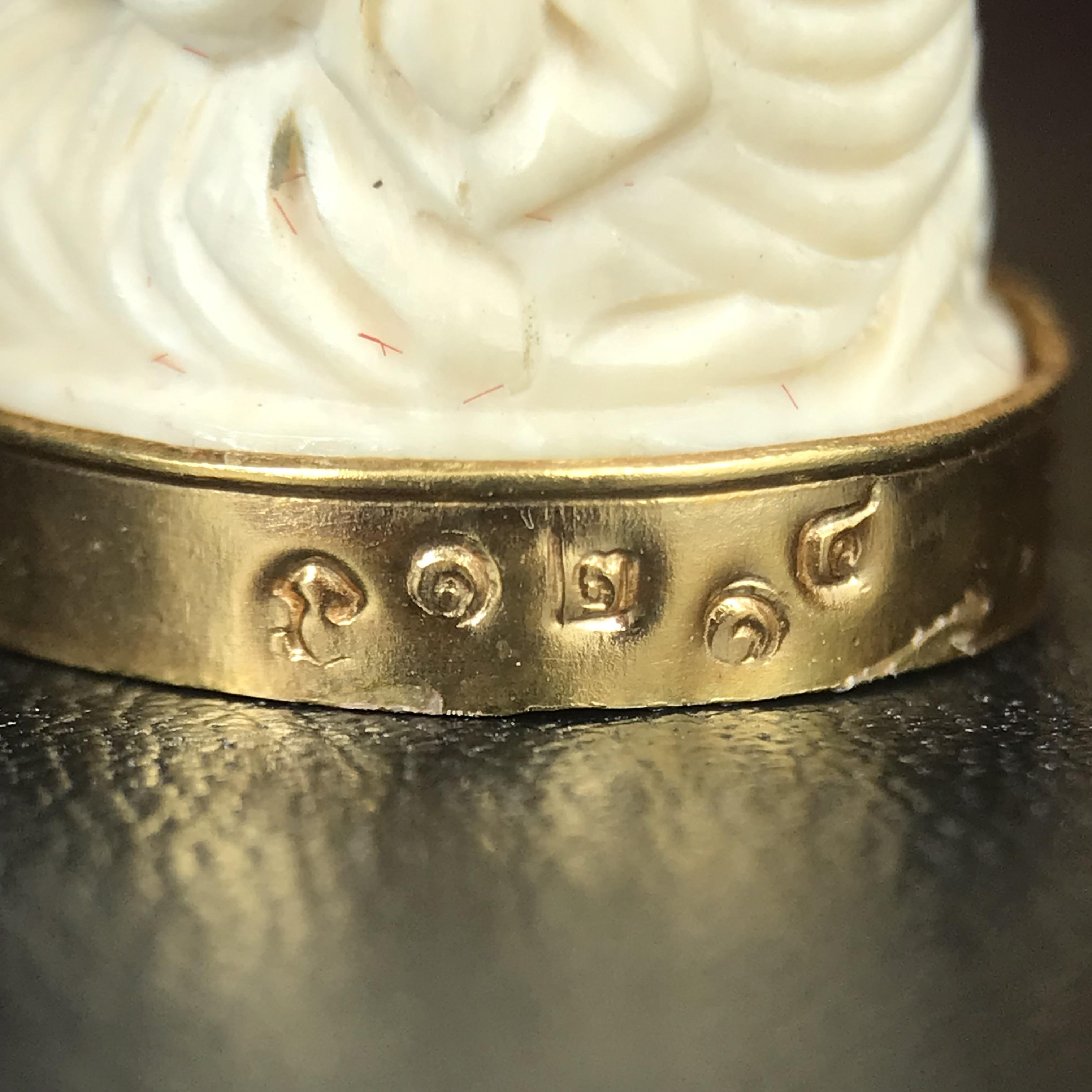 สมเด็จพระพุฒาจารย์ (โต พรหมรังสี) รุ่นคชสารหมื่นปี พ.ศ.2542 พิมพ์ลอยองค์(ฐานหุ้มทองคำ) ตอกโค๊ตและหมายเลข ๑๒๑๔ สภาพสวยสมบูรณ์กล่องบรรจุเดิมครบ (เลขสวยผลรวมได้แปด มีกินมีใช้ไม่มีหมด)(1ใน 9999 องค์)หายากพบเจอน้อยมาก