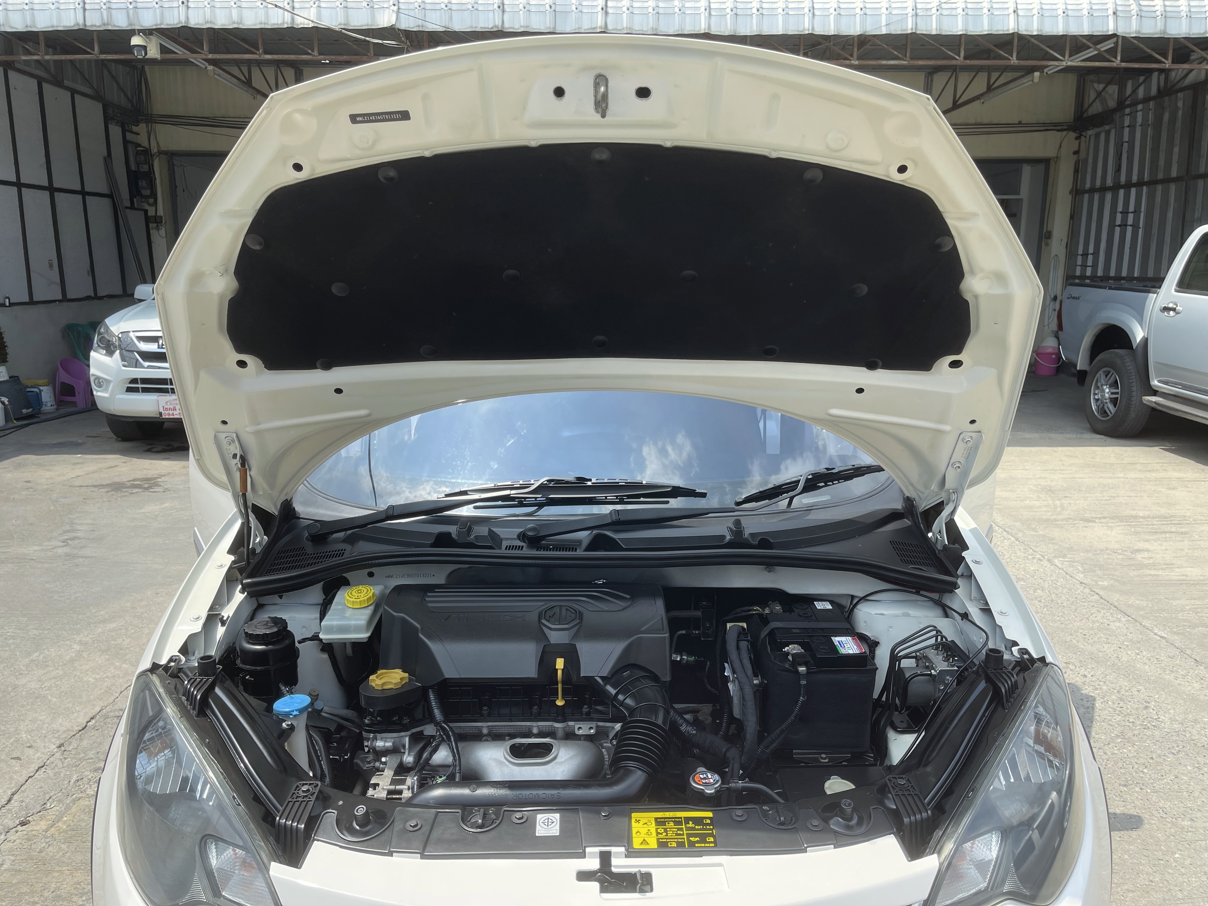 MG MG3 1.5 X Xross Sunroof At 2016 ขาวมุก