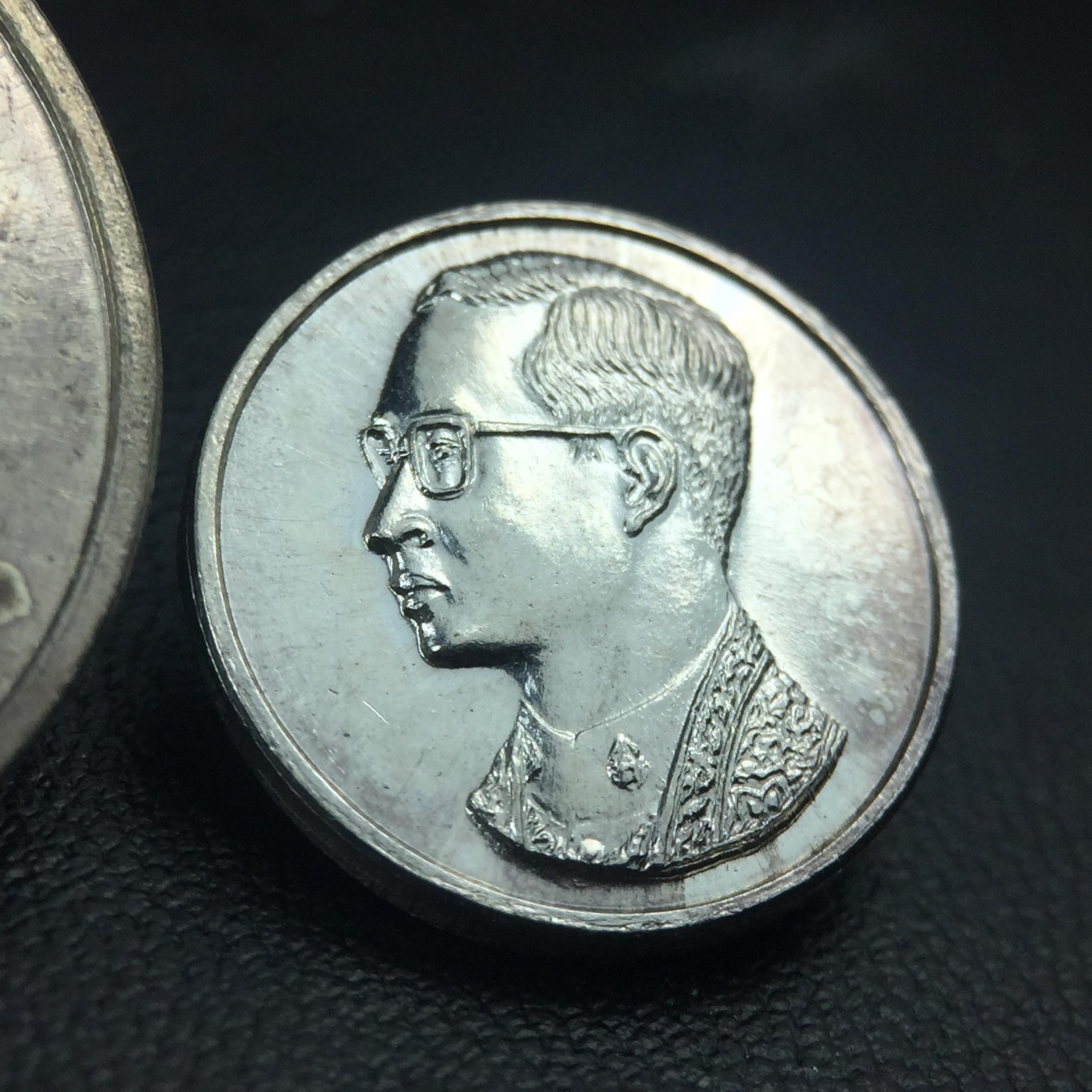 เหรียญพระบรมรูปคุ้มเกล้า รพ.ภูมิพล ปี2522 เนื้อเงิน พิมพ์ใหญ่+พิมพ์เล็ก(1ชุด รวม 2เหรียญ ครบชุดเนื้อเงินหายาก) คัดสภาพสวยเดิม(ในหลวงรัชกาลที่9 ทรงจุดไฟพระฤกษ์และเททอง พิธีใหญ่)ยอดนิยมหายาก