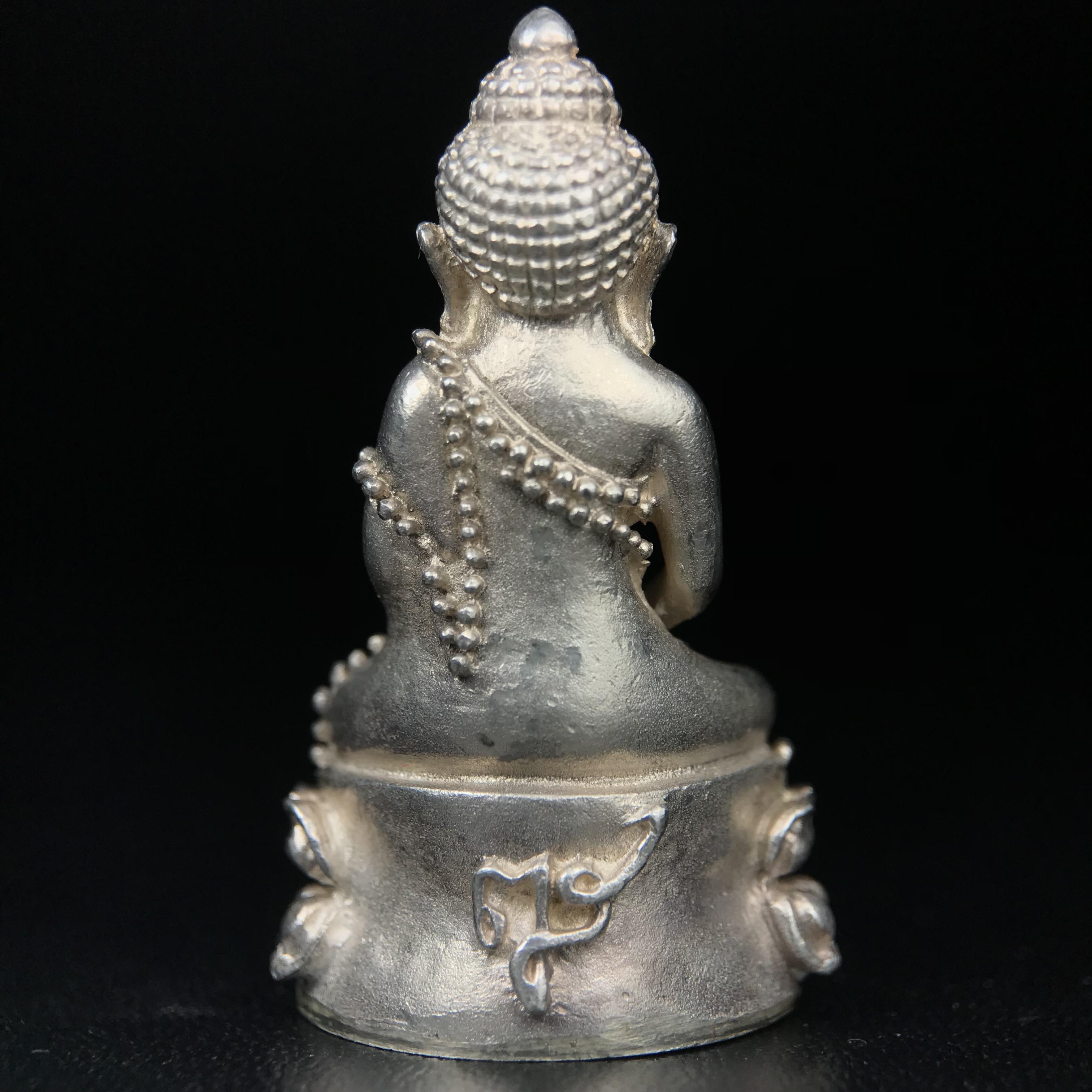 พระกริ่งญาณสังวร(พระกริ่ง ญส.)ปี 2519 เนื้อเงิน(สภาพสวยผิวเดิมขึ้นน้ำทองสวยมาก) สมเด็จพระญาณสังวรและหลวงพ่อคูณ ปริสุทโธ จับสายสูตรร่วมกันในพิธีเททอง ณ อุโบสถวัดบวรนิเวศวิหาร(พิธีใหญ่ เจตนาดี หลวงปู่โต๊ะร่วมปลุกเสก)(แบบนี้ไม่ควรพลาด)หายาก 1ใน 999 องค์