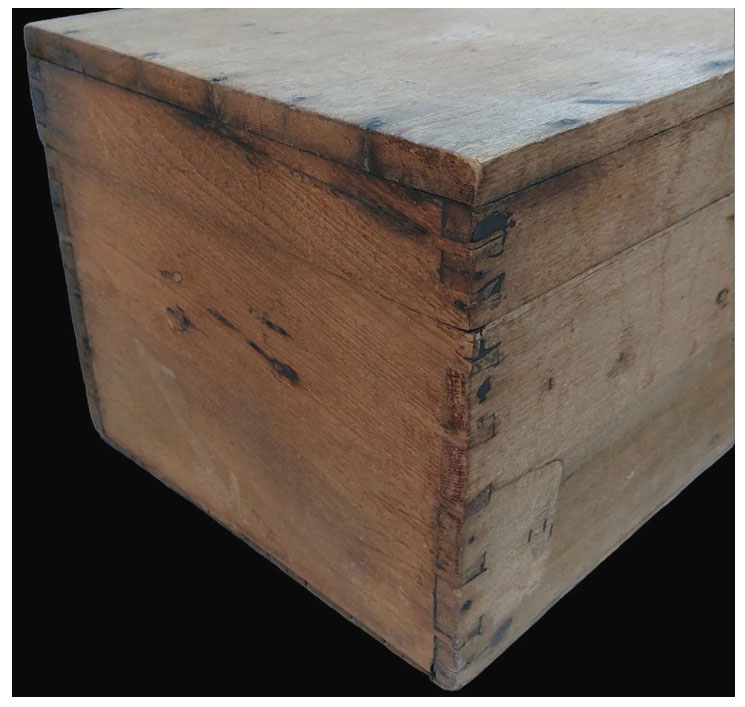 หีบไม้สัก งานเก่า ขนาด32*54*27cm