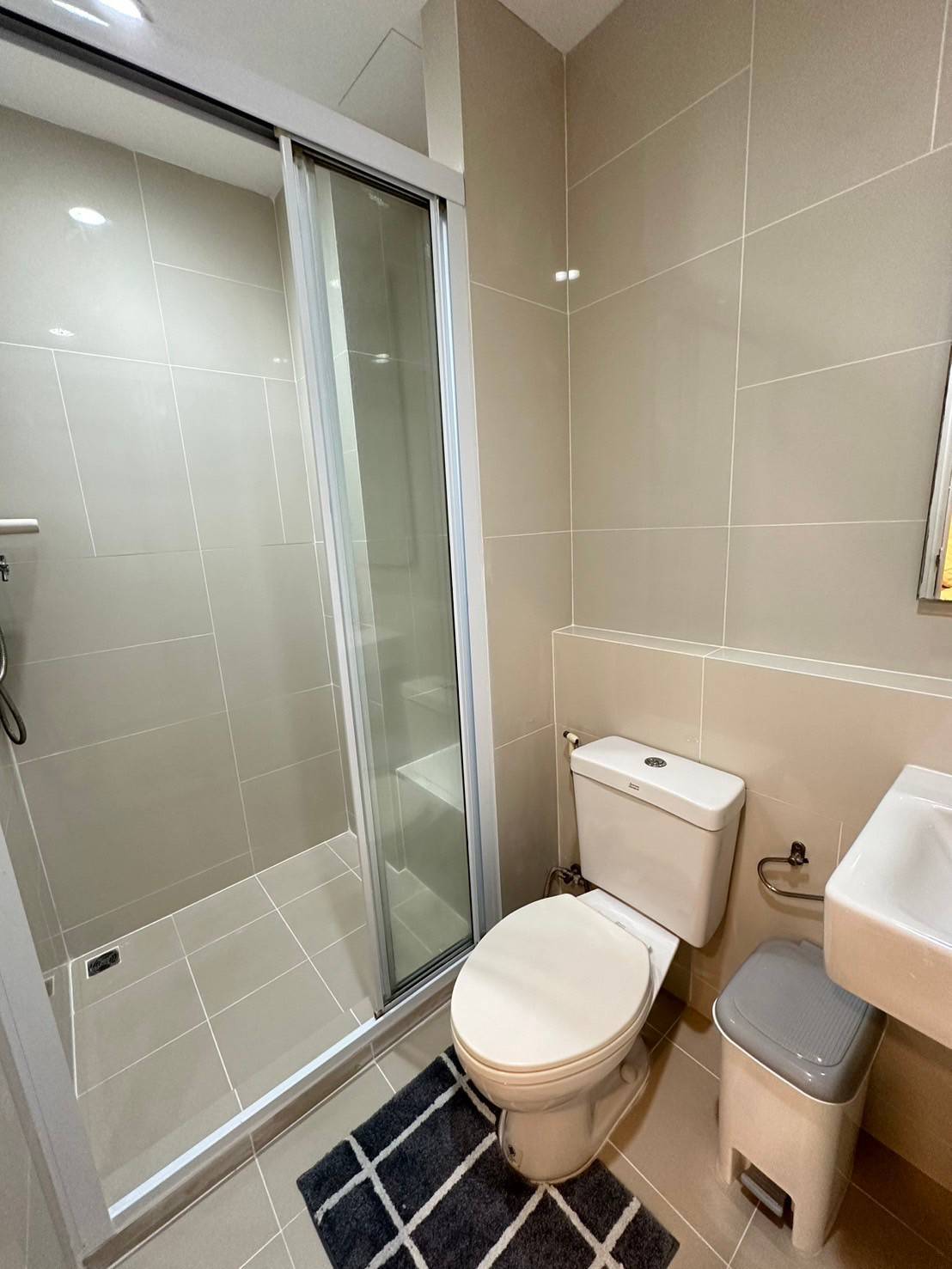 For Rent : Samkong, Condo near Lotus Samkong, 1 bedroom, 2nd flr., pool view