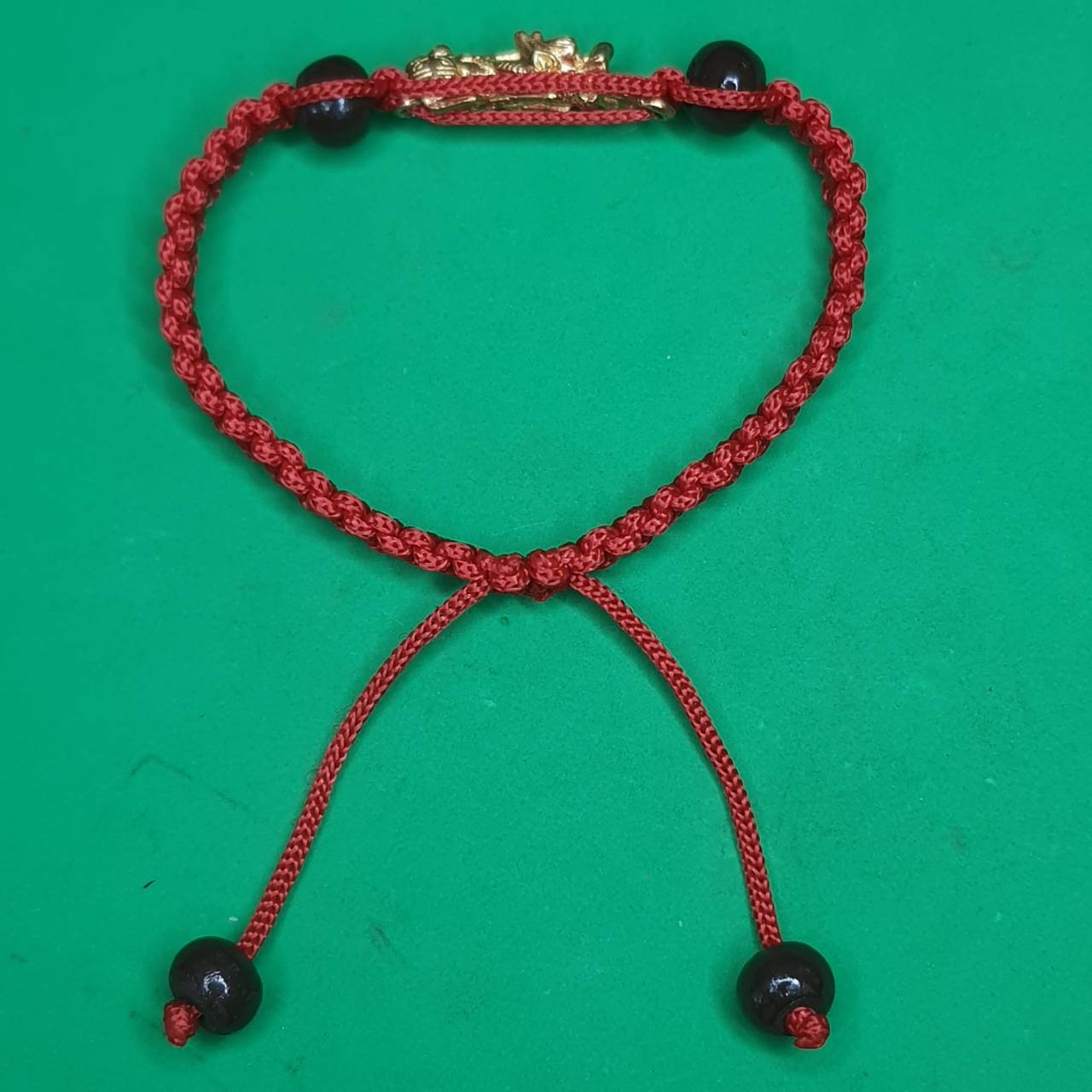 ของนำโชค กำไลปี่เซียะ ด้ายแดง ปี่เซียะนำโชค ปี่เซียะข้อมือ ปี่เซียะโชคลาภ