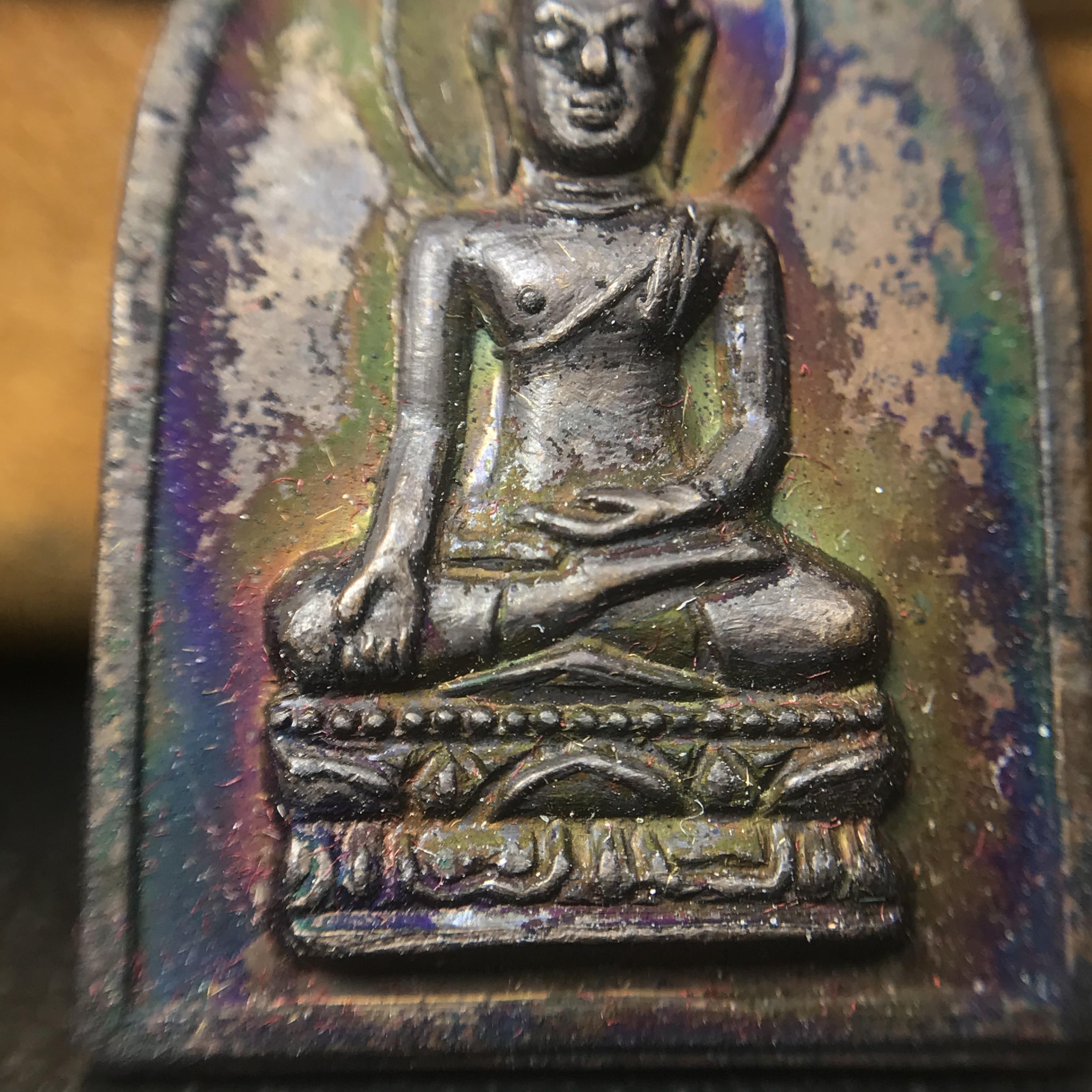 ชุดพระกริ่งไพรีพินาศ(รุ่นแรก สมเด็จพระญาณสังวร) เนื่องในพระบรมราชวโรกาสพระบาทสมเด็จพระเจ้าอยู่หัวรัชกาลที่9 เสด็จพระราชดำเนิน ในงานตัดลูกนิมิตสีมาอุโบสถ วัดเพชรวราราม จ.เพชรบูรณ์ ปี ๒๕๒๐ รุ่นเขาค้อ (ชุดกรรมการ ได้รับพระราชทาน พบเจอและหายากมากในปัจจุบัน)