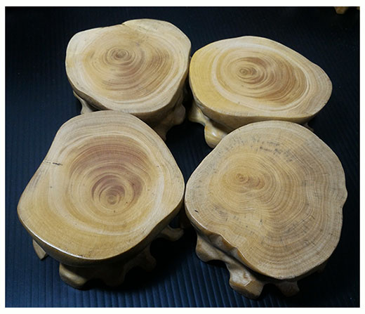 ฐานหรือกี๋ไม้boxwood เล็กๆ อันละ