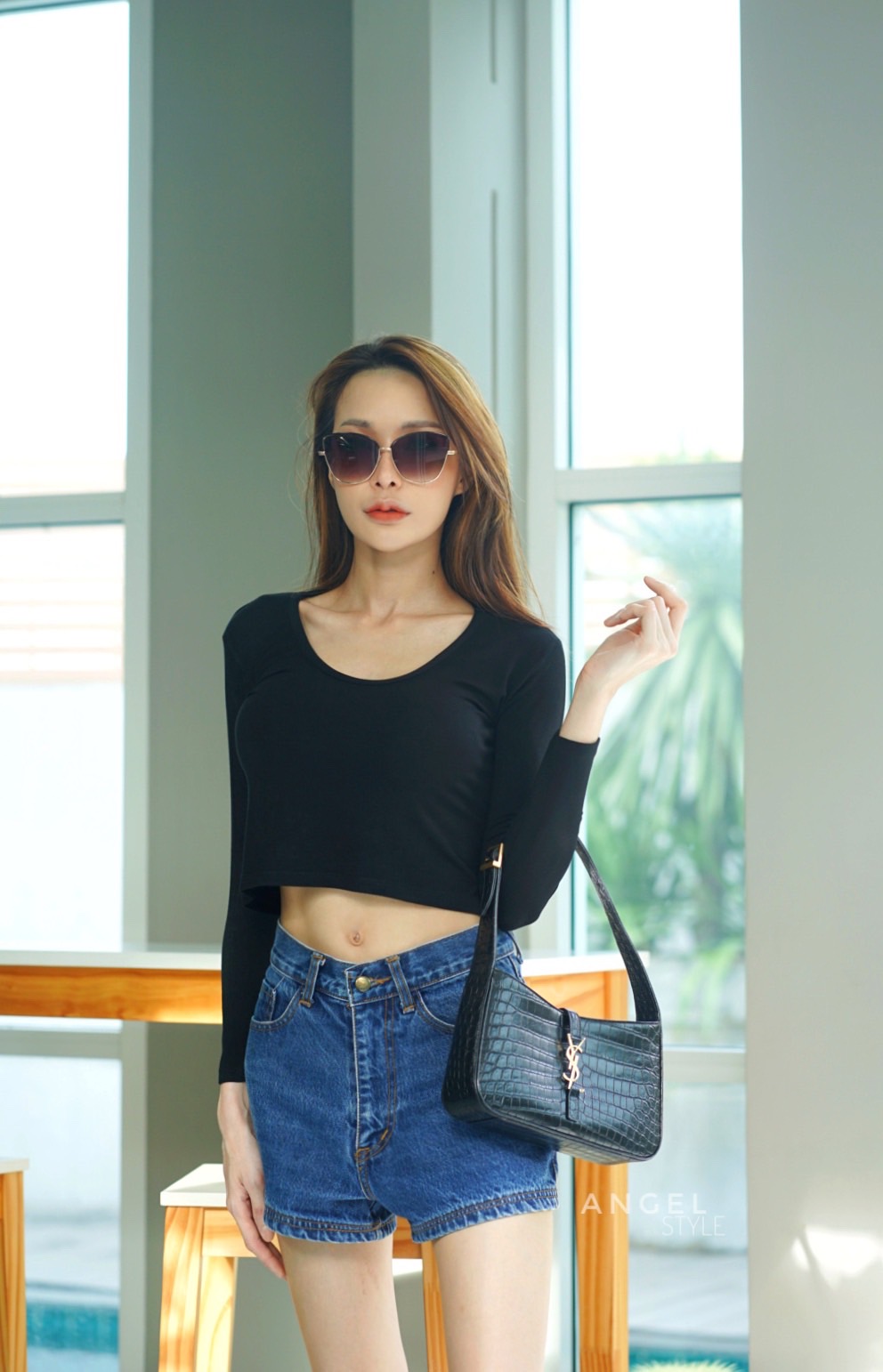 ครอปยูแขนยาว